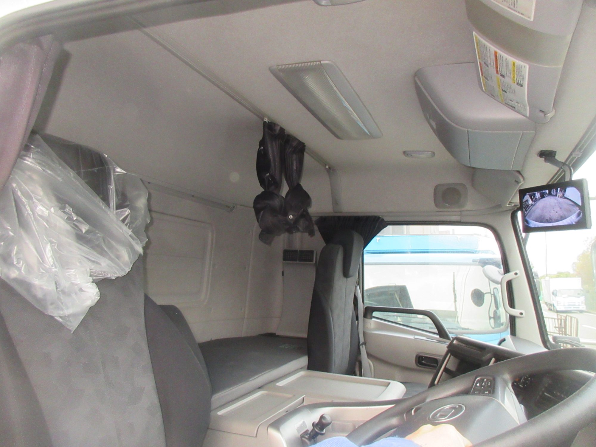 クオン4軸低床アルミ平車