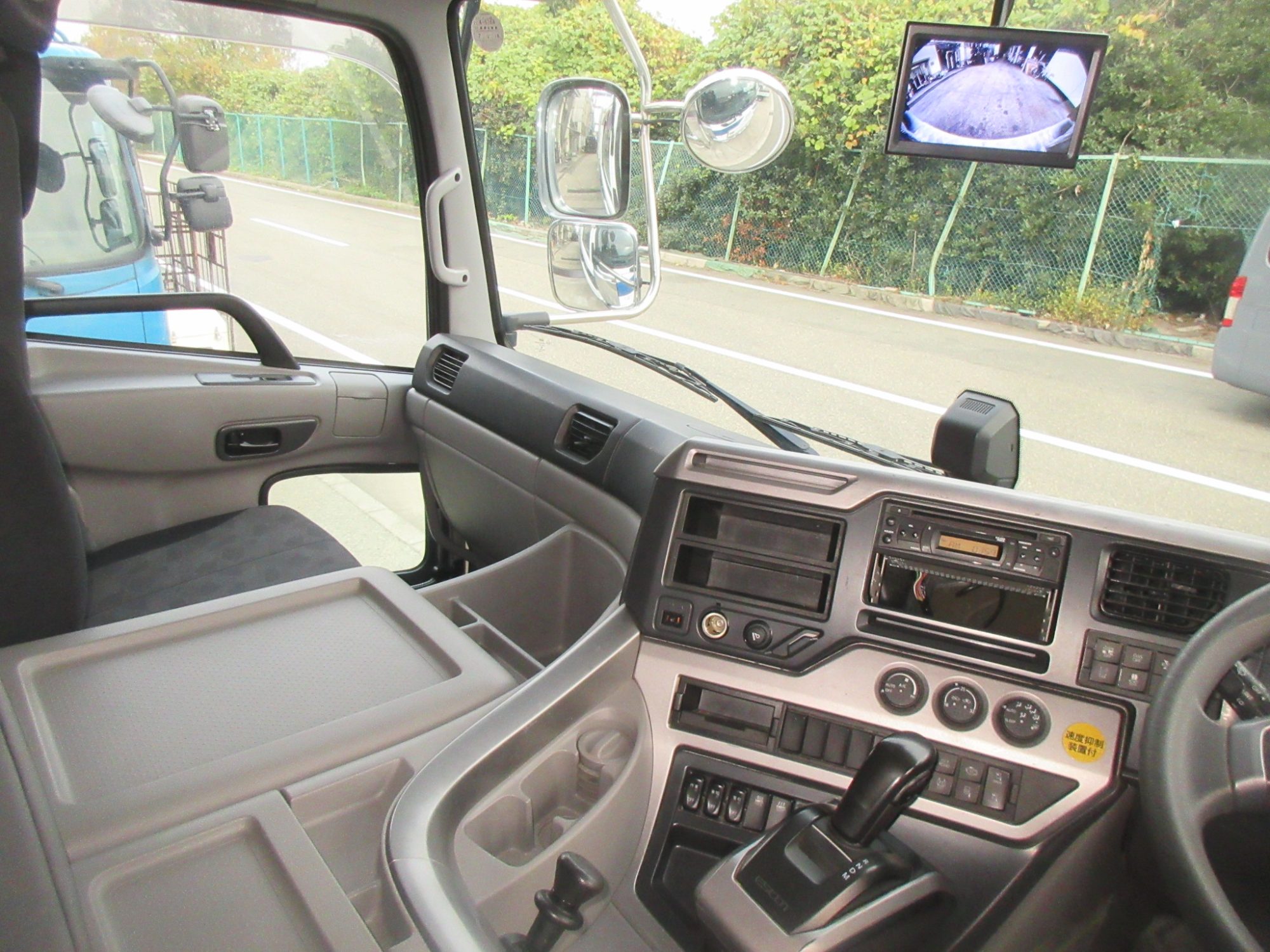 クオン4軸低床アルミ平車