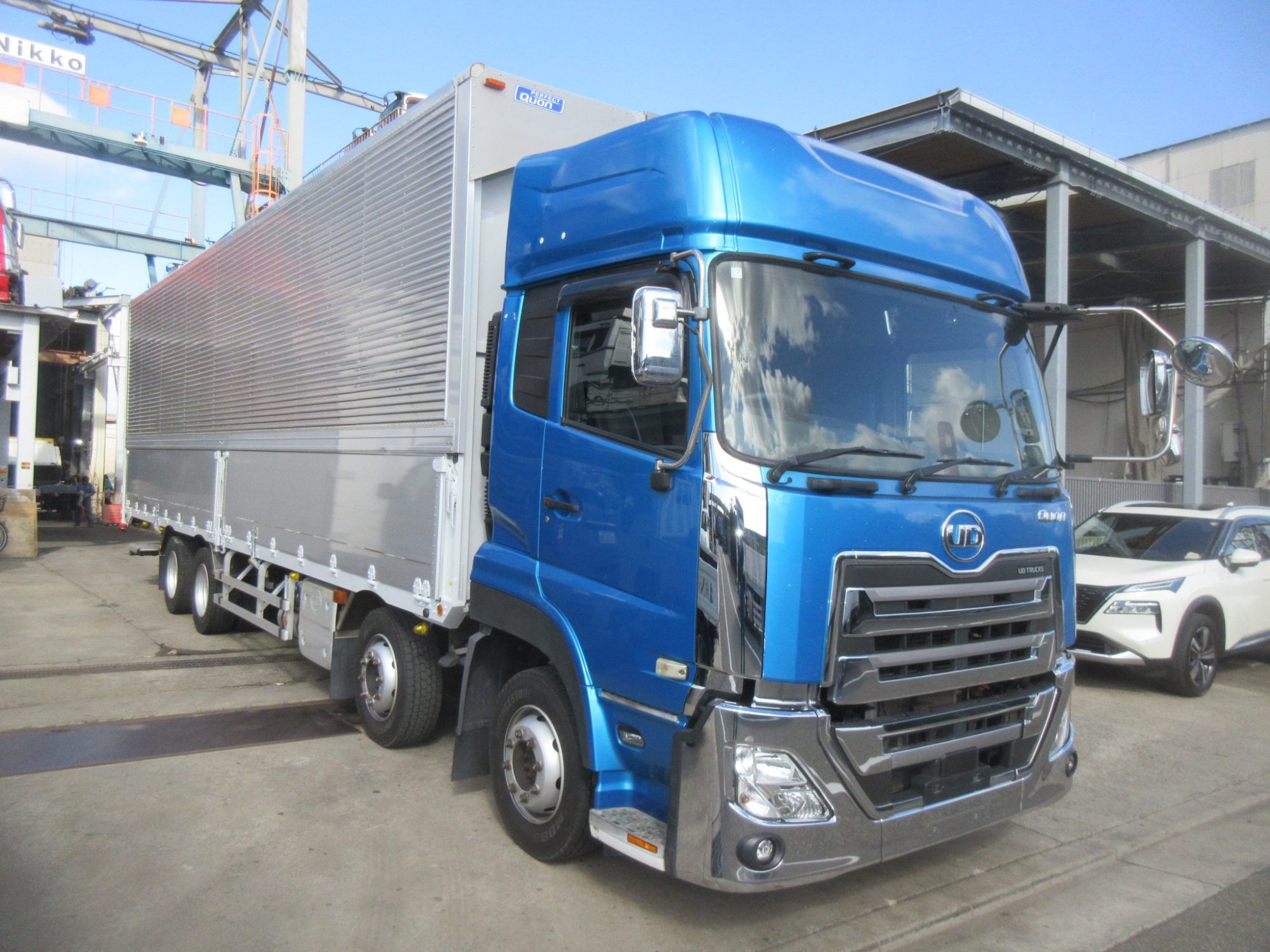 プレート付４軸低床アルミウイング格納パワーゲート