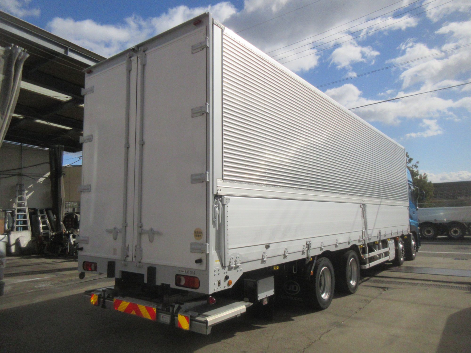 プレート付4軸低床アルミウイング格納パワーゲート