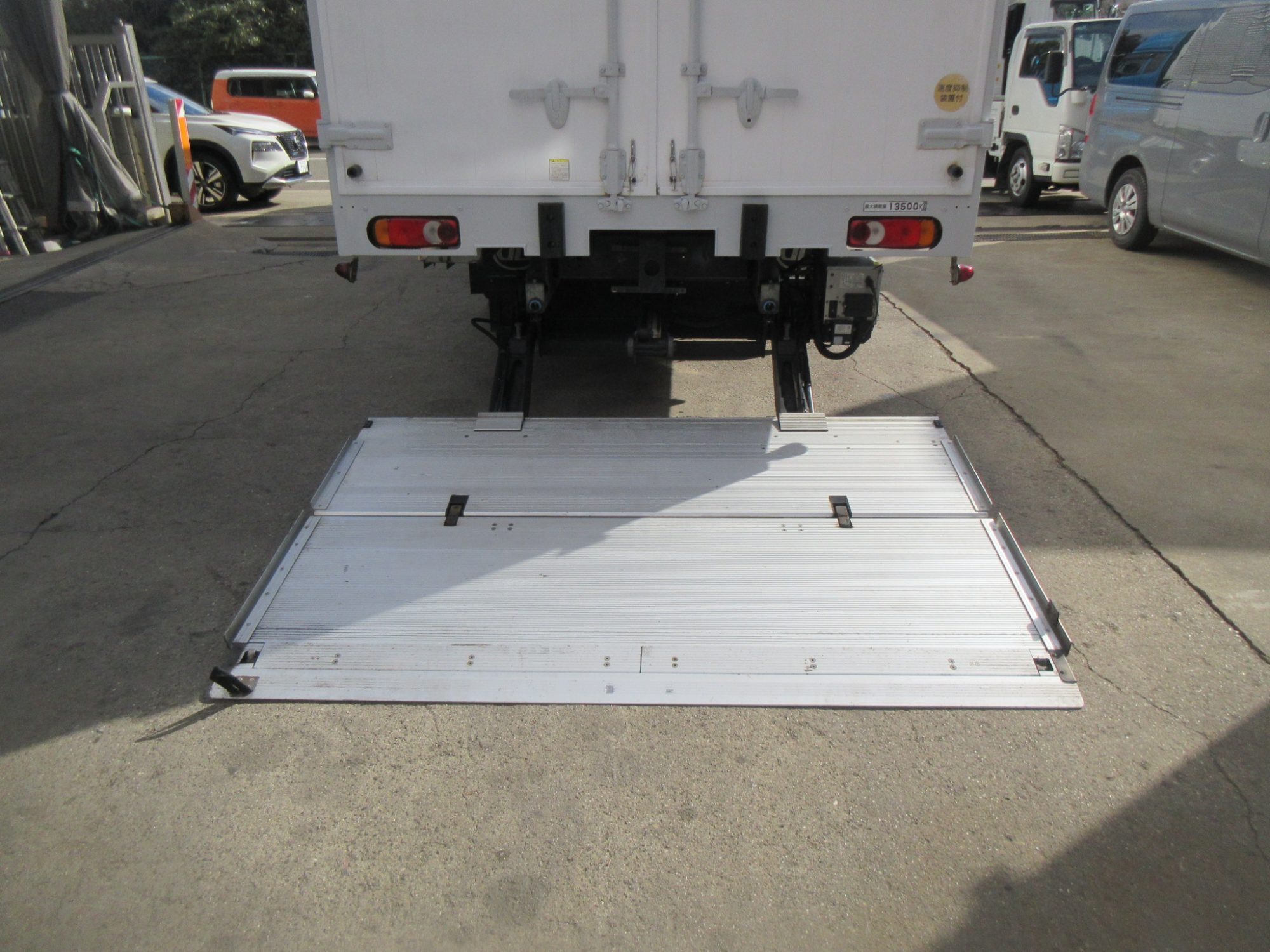 プレート付4軸低床アルミウイング格納パワーゲート