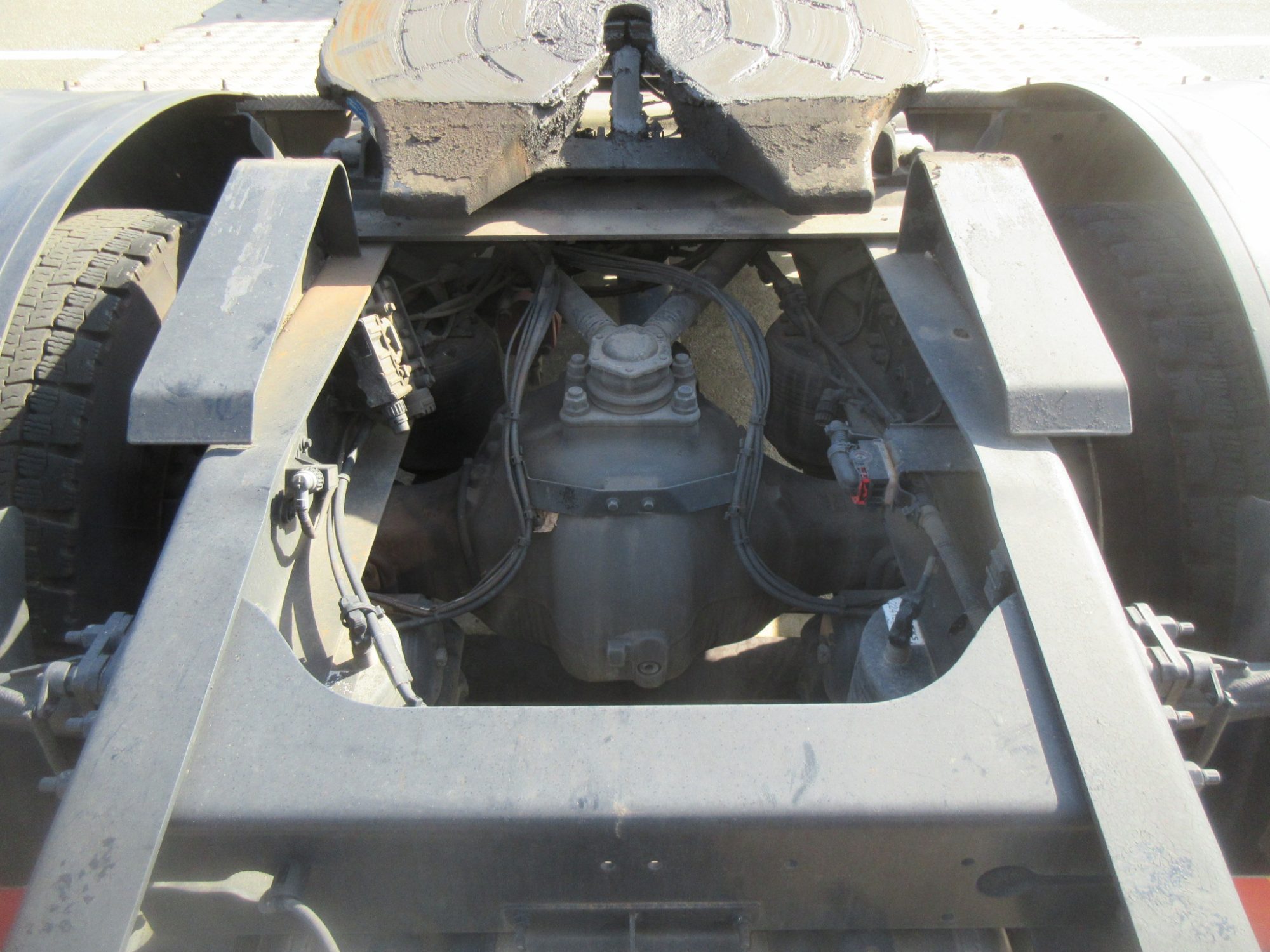 ポンプ付きハイルーフトラクタ