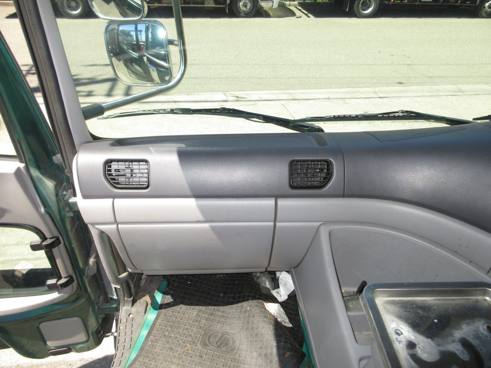 キャビン クオン ADG-CV2YL マニュアル ロールーフ