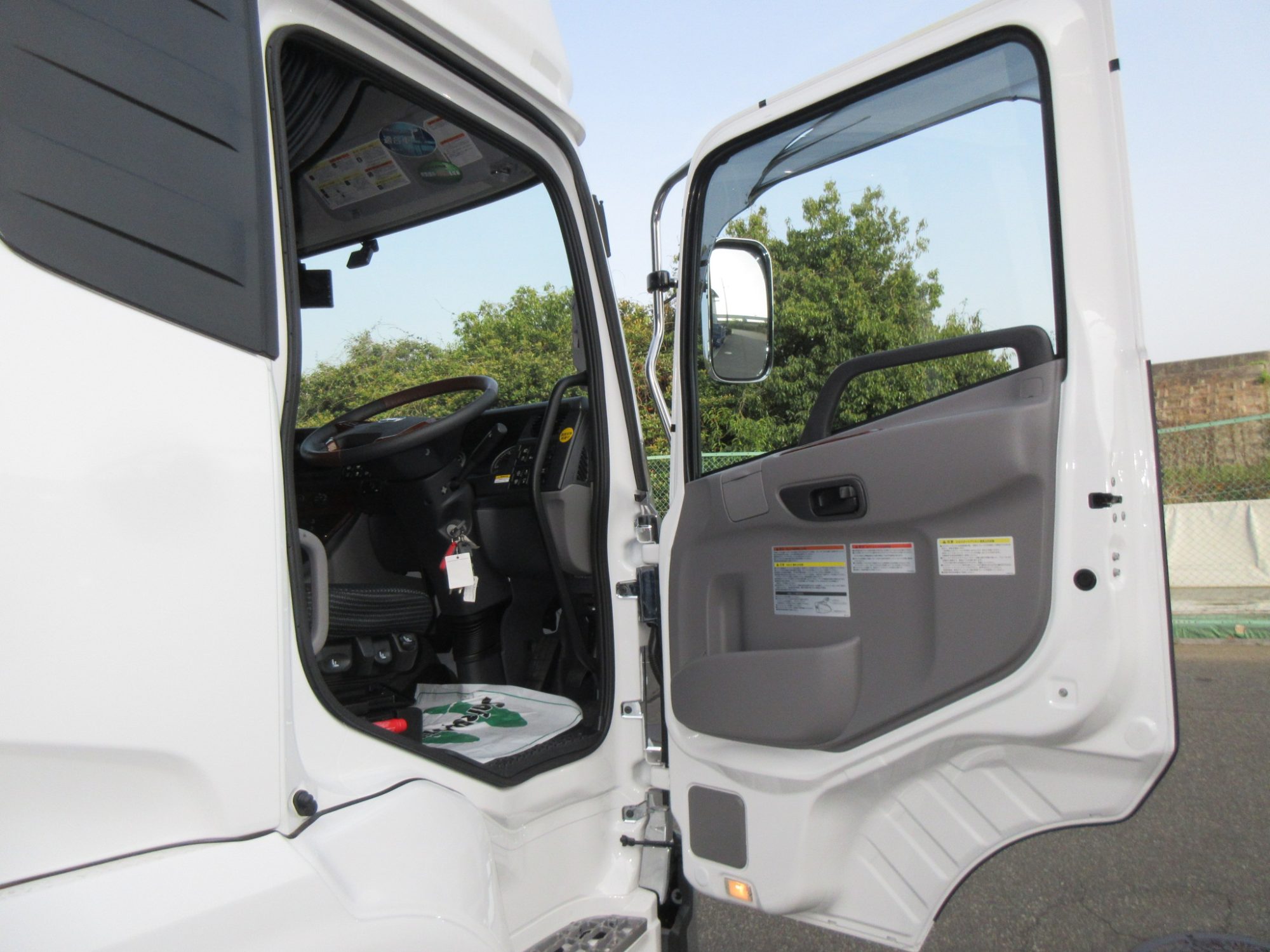 4軸低床 未使用 アルミウイング車 レンタカー