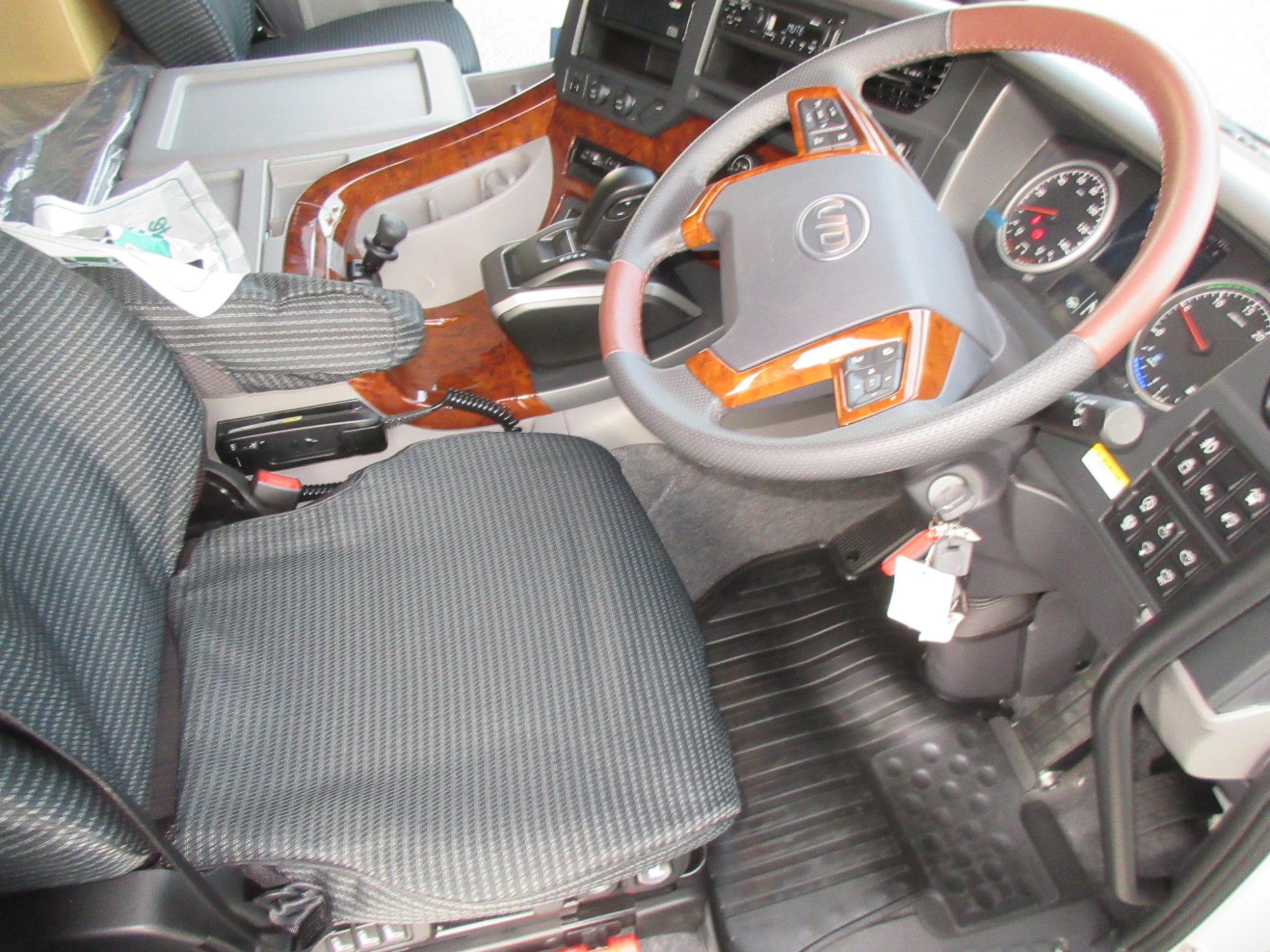 4軸低床 未使用 アルミウイング車 レンタカー