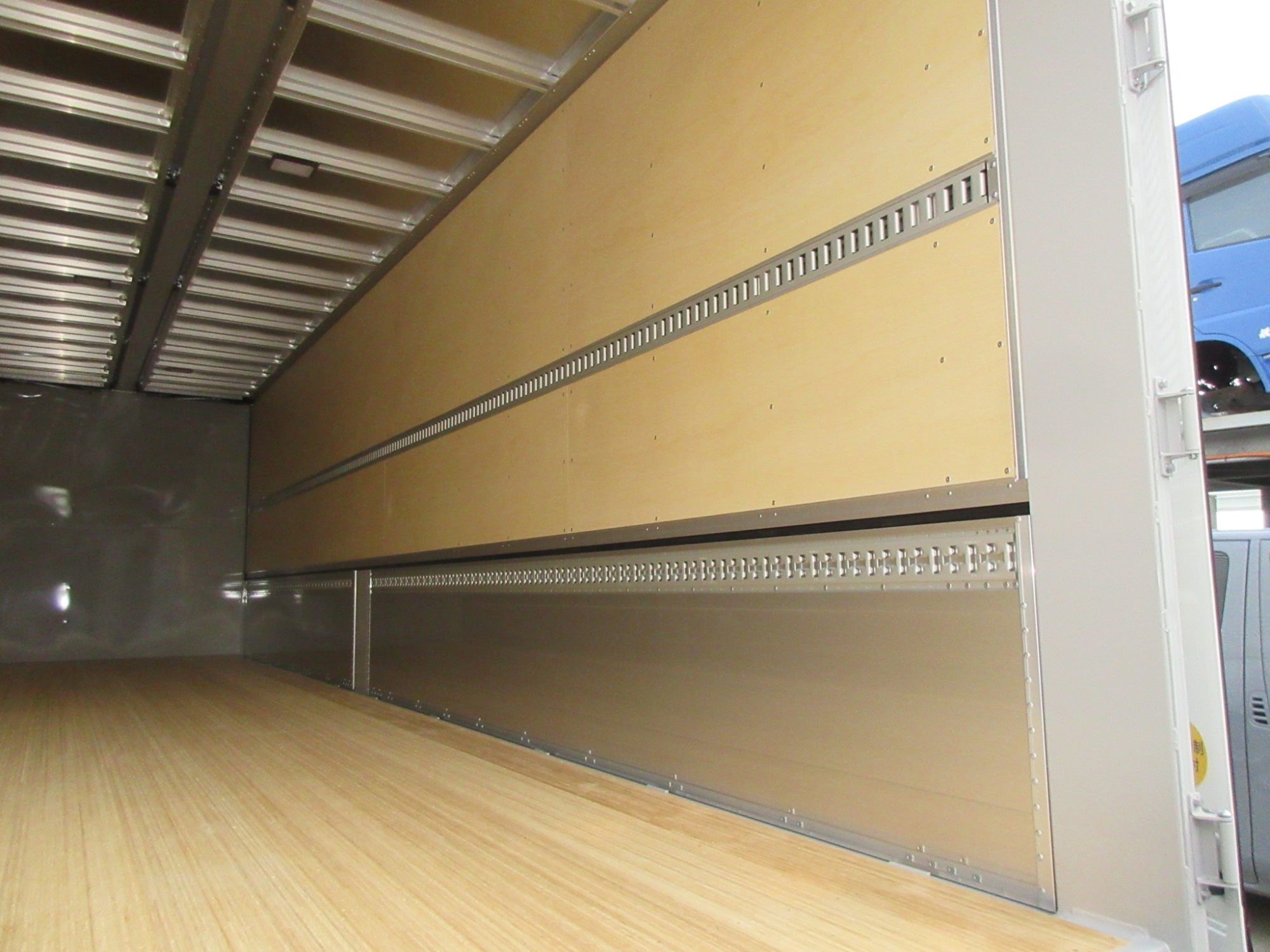 4軸低床 未使用 アルミウイング車 レンタカー