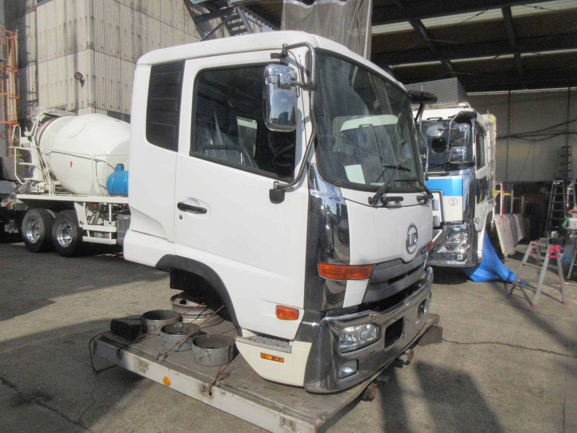 キャビン コンドル LKG-PK39L 並幅(STD) ベッド付 ホイルパーク