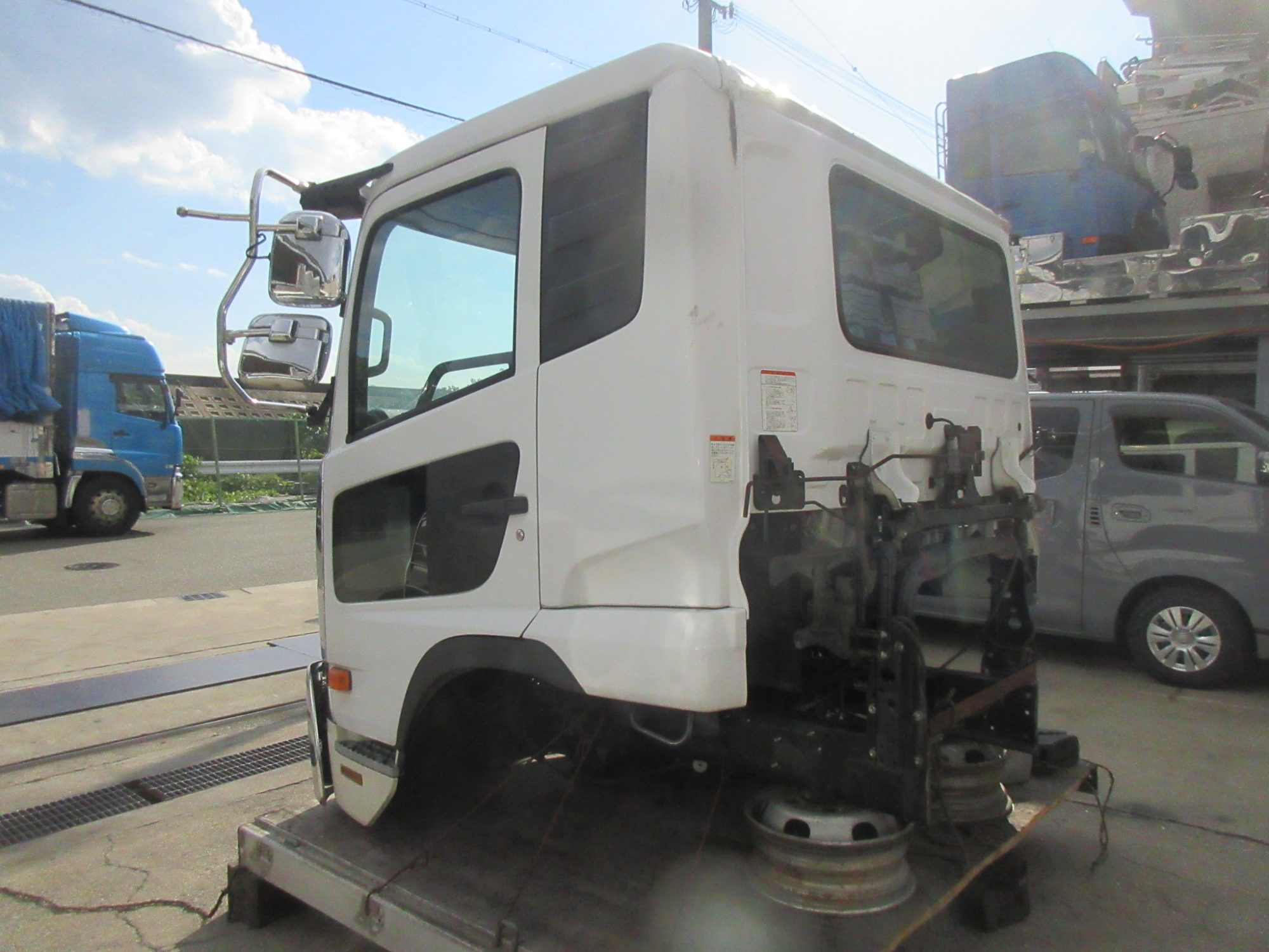 キャビン コンドル LKG-PK39L 並幅(STD) ベッド付 ホイルパーク