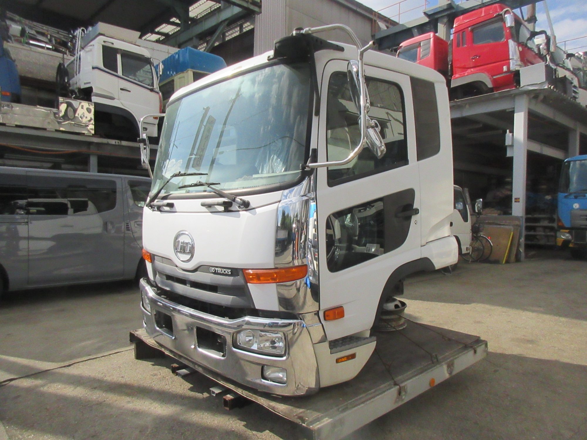 キャビン コンドル LKG-PK39L 並幅(STD) ベッド付 ホイルパーク