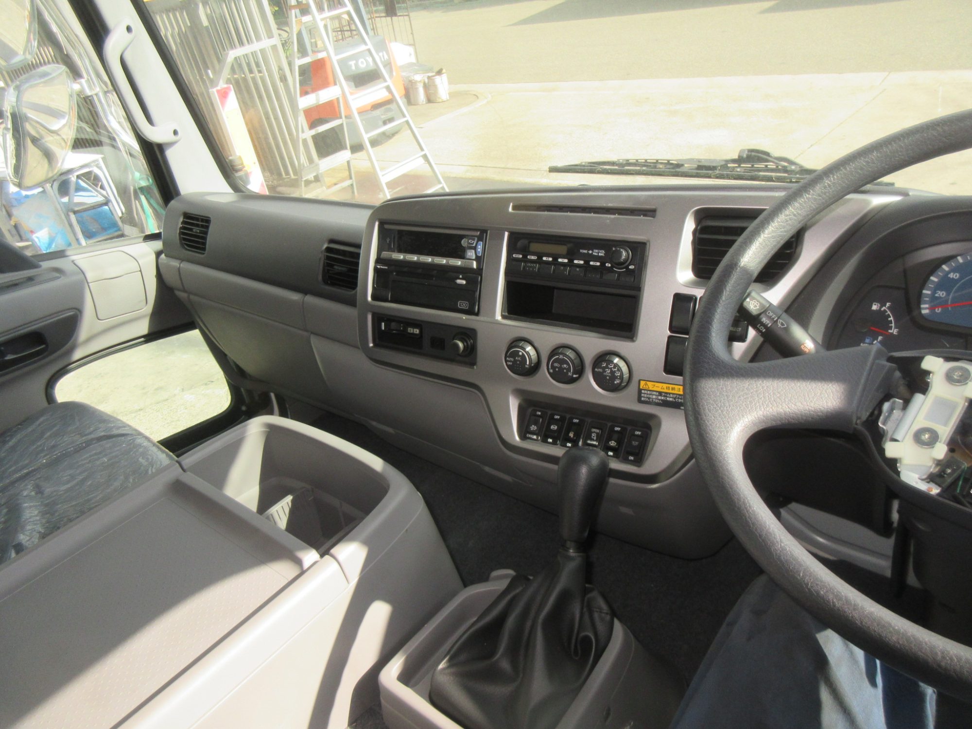 キャビン コンドル LKG-PK39L 並幅(STD) ベッド付 ホイルパーク