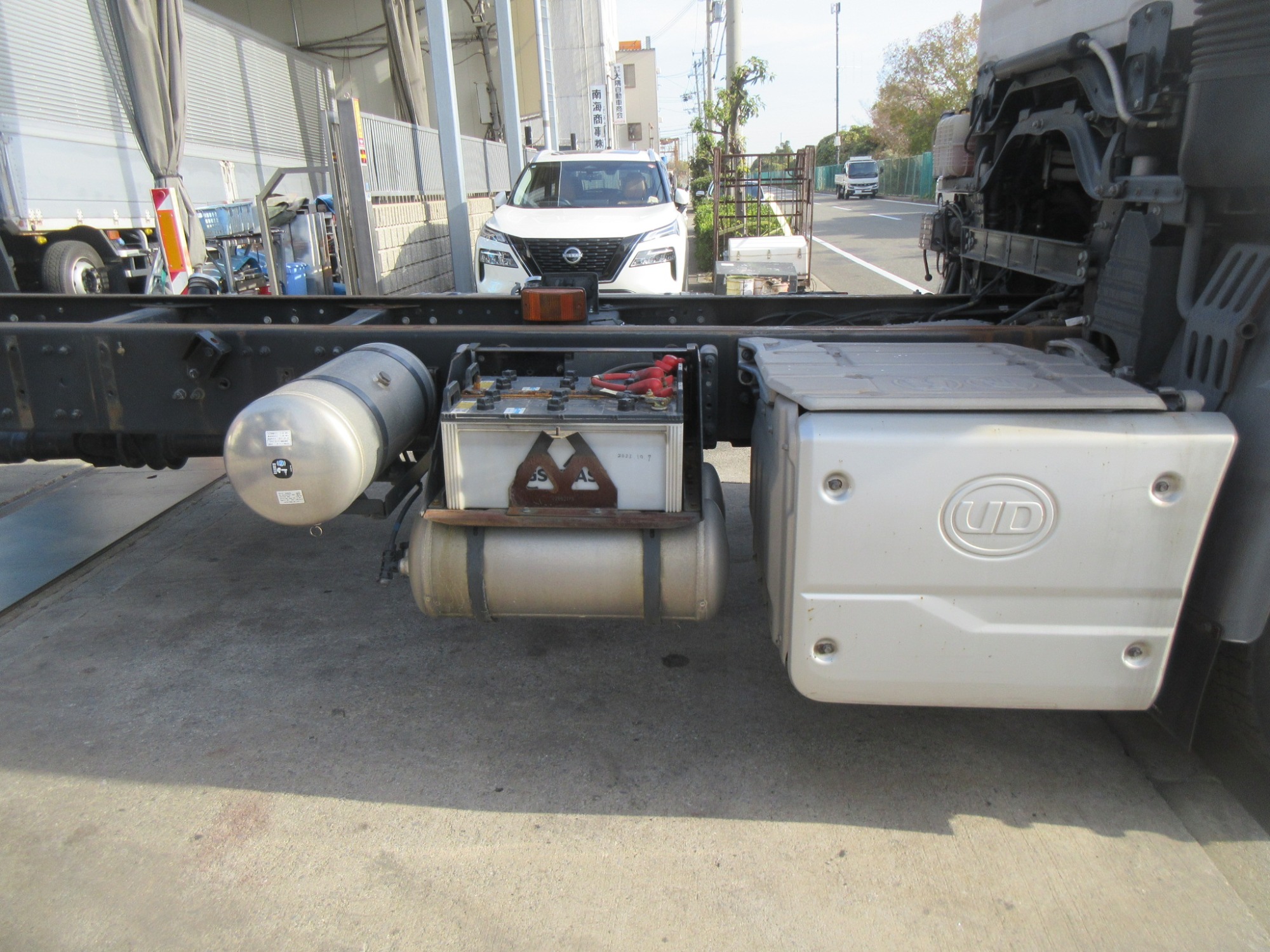 R1y 2PG-CD5CA-0272**