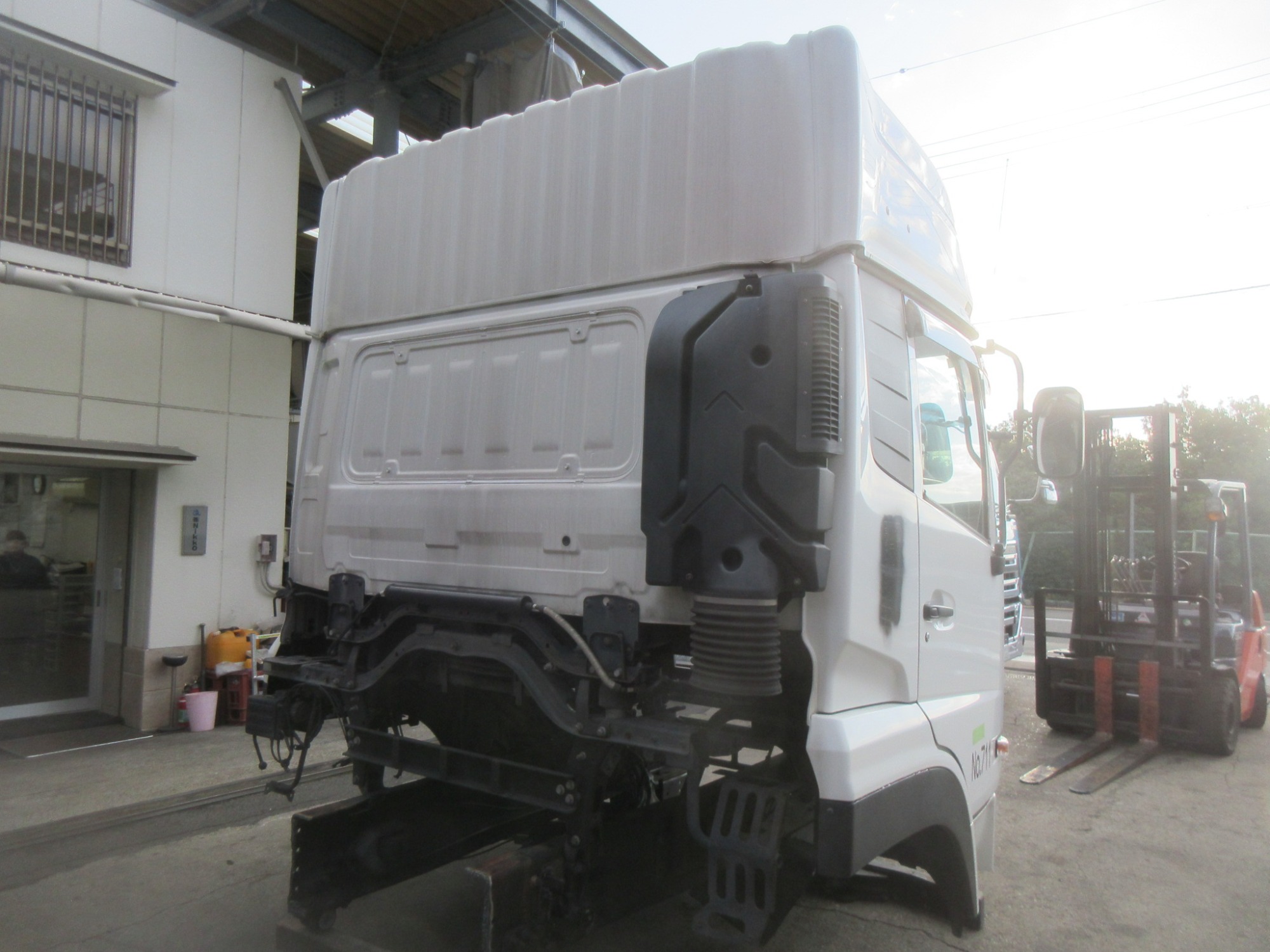 キャビン クオン ハイルーフ 2PG-CD5CA