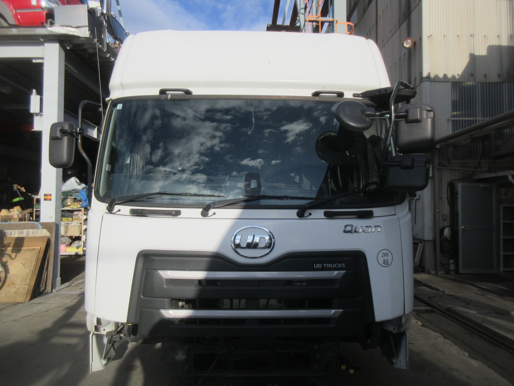 キャビン クオン ハイルーフ 2PG-CD5CA