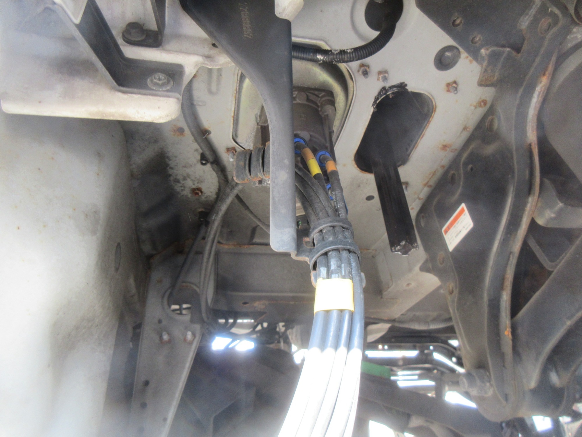 キャビン クオン ハイルーフ 2PG-CD5CA