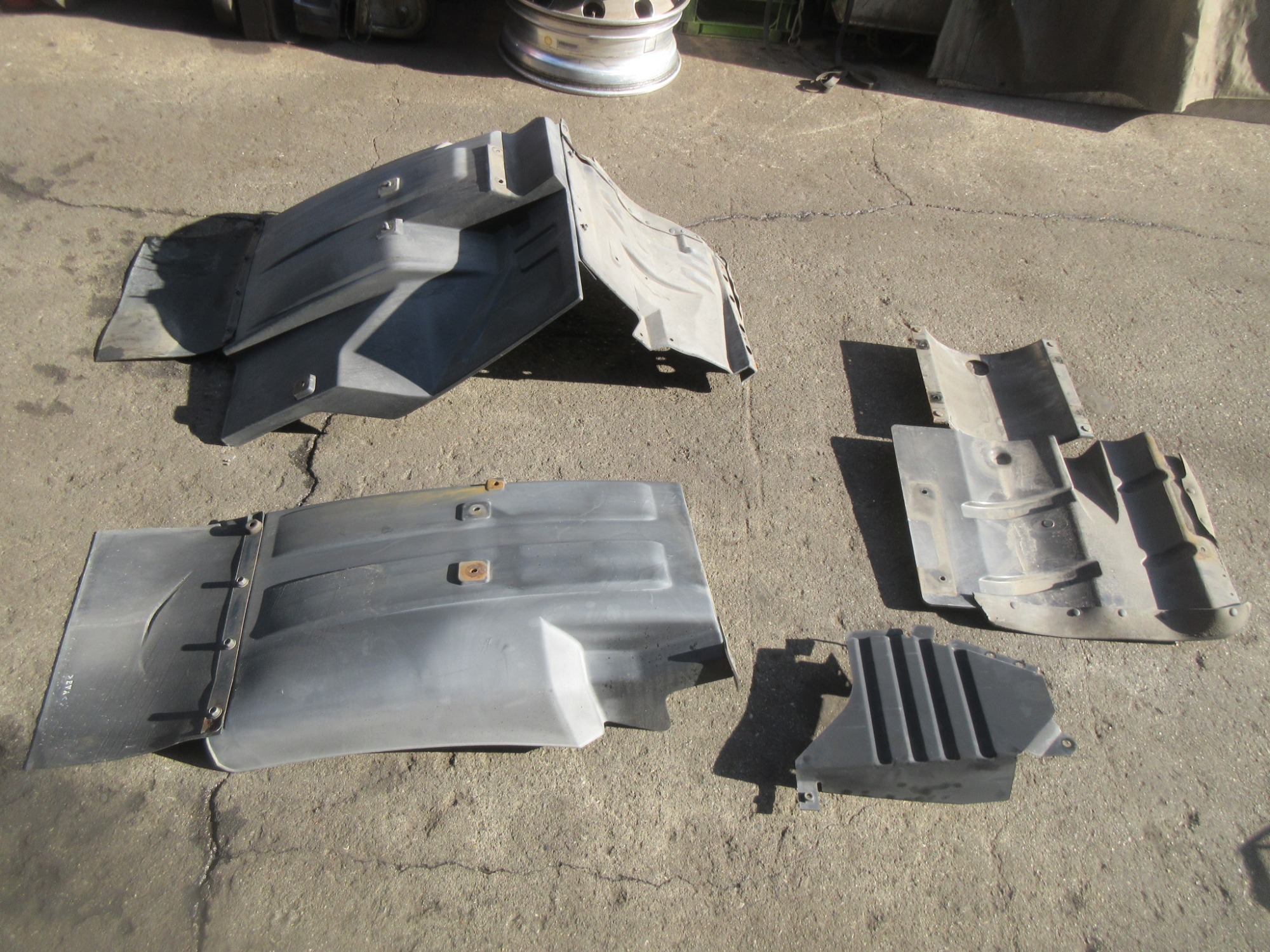 キャビン クオン ハイルーフ 2PG-CD5CA