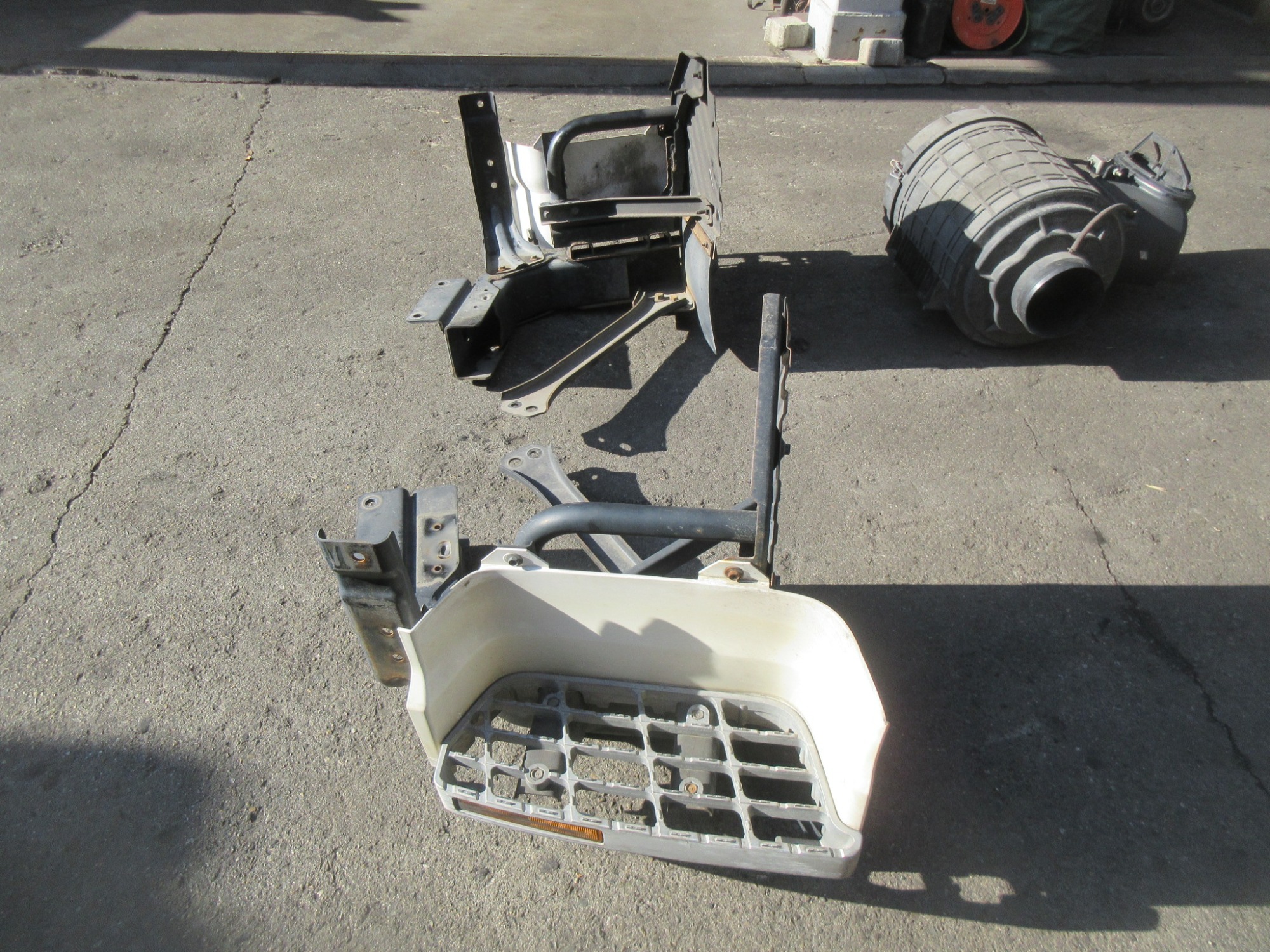 キャビン クオン ハイルーフ 2PG-CD5CA