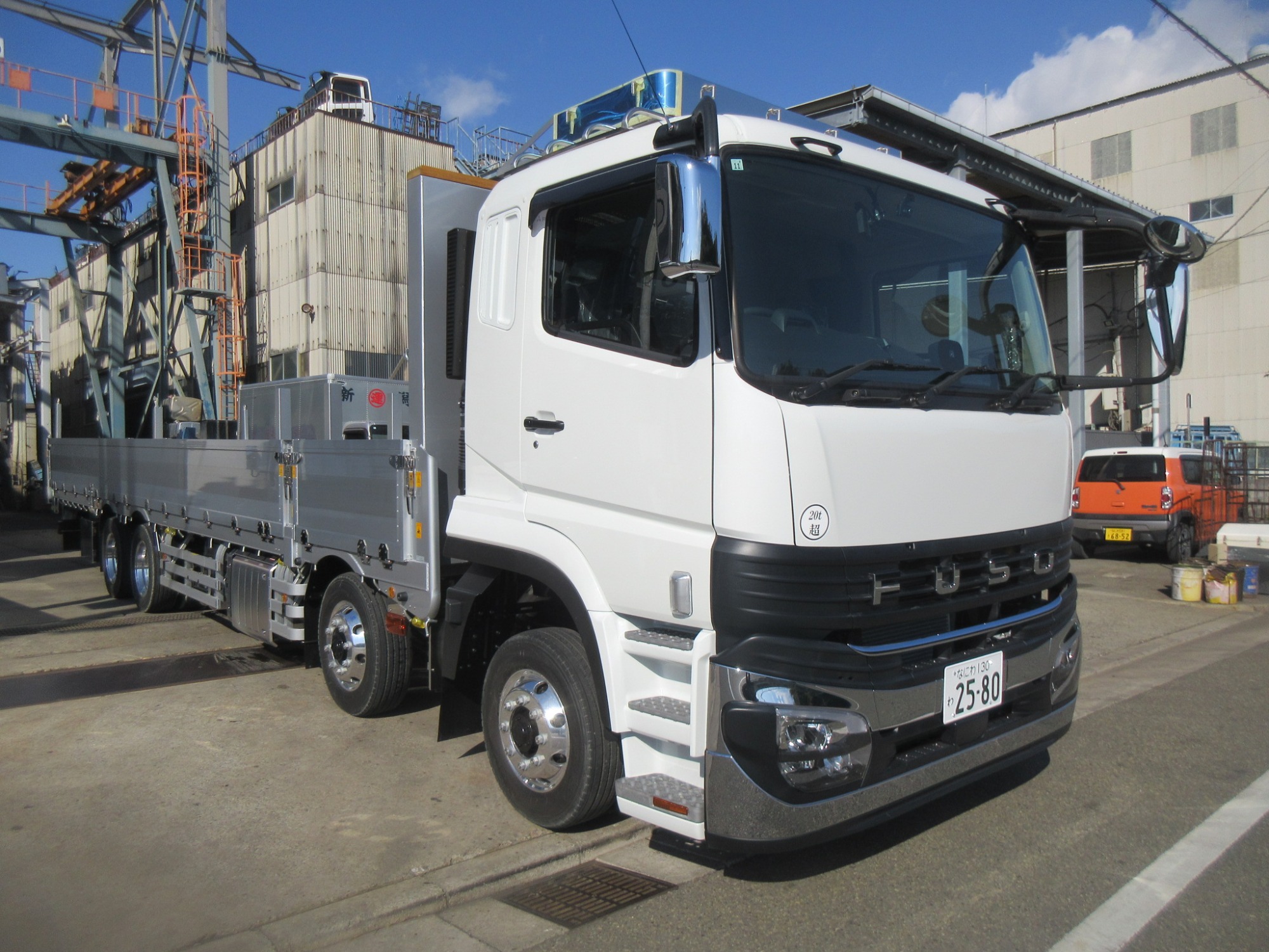 ４軸低床 アルミ平未使用車