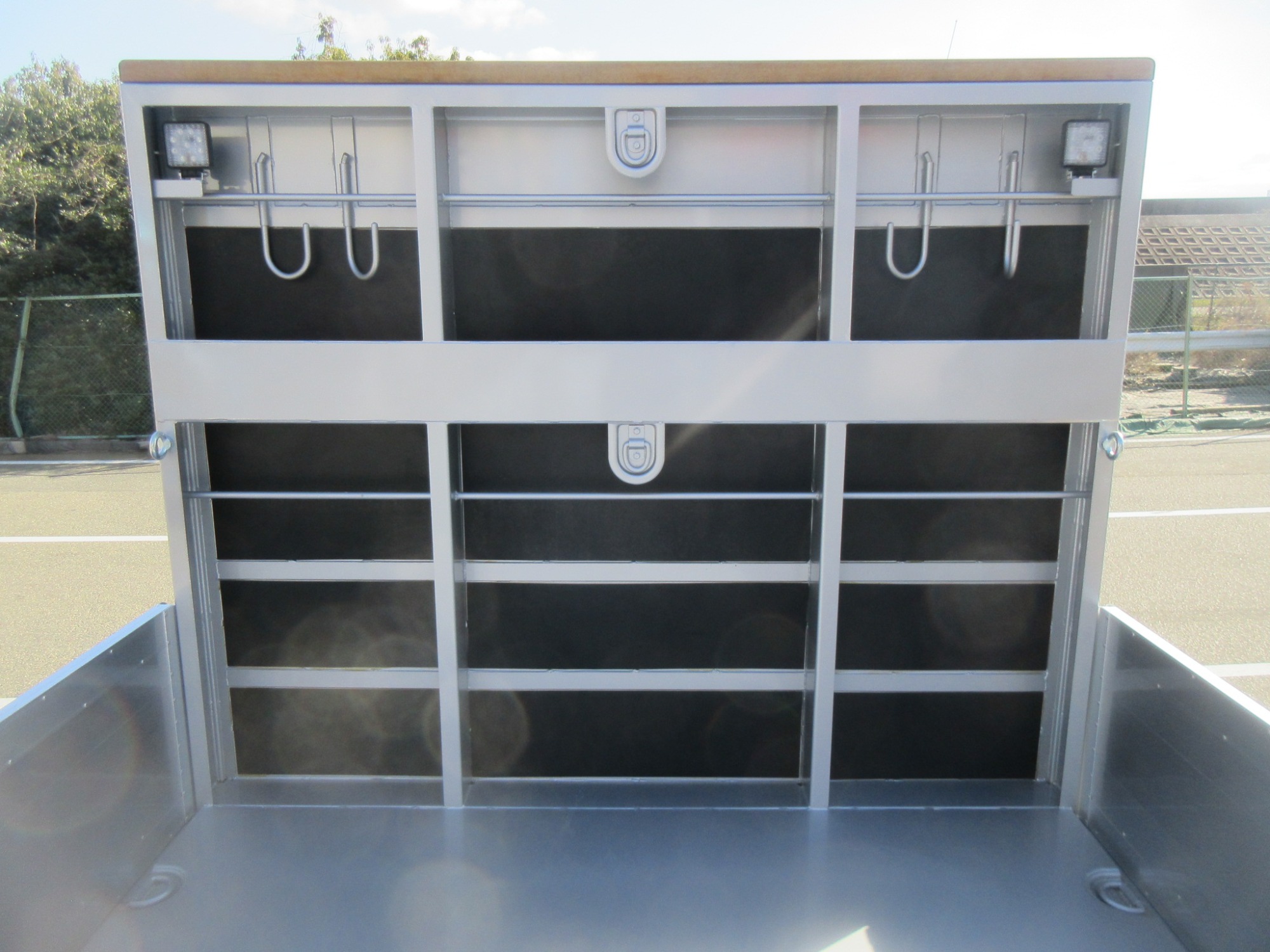 4軸低床 アルミ平未使用車