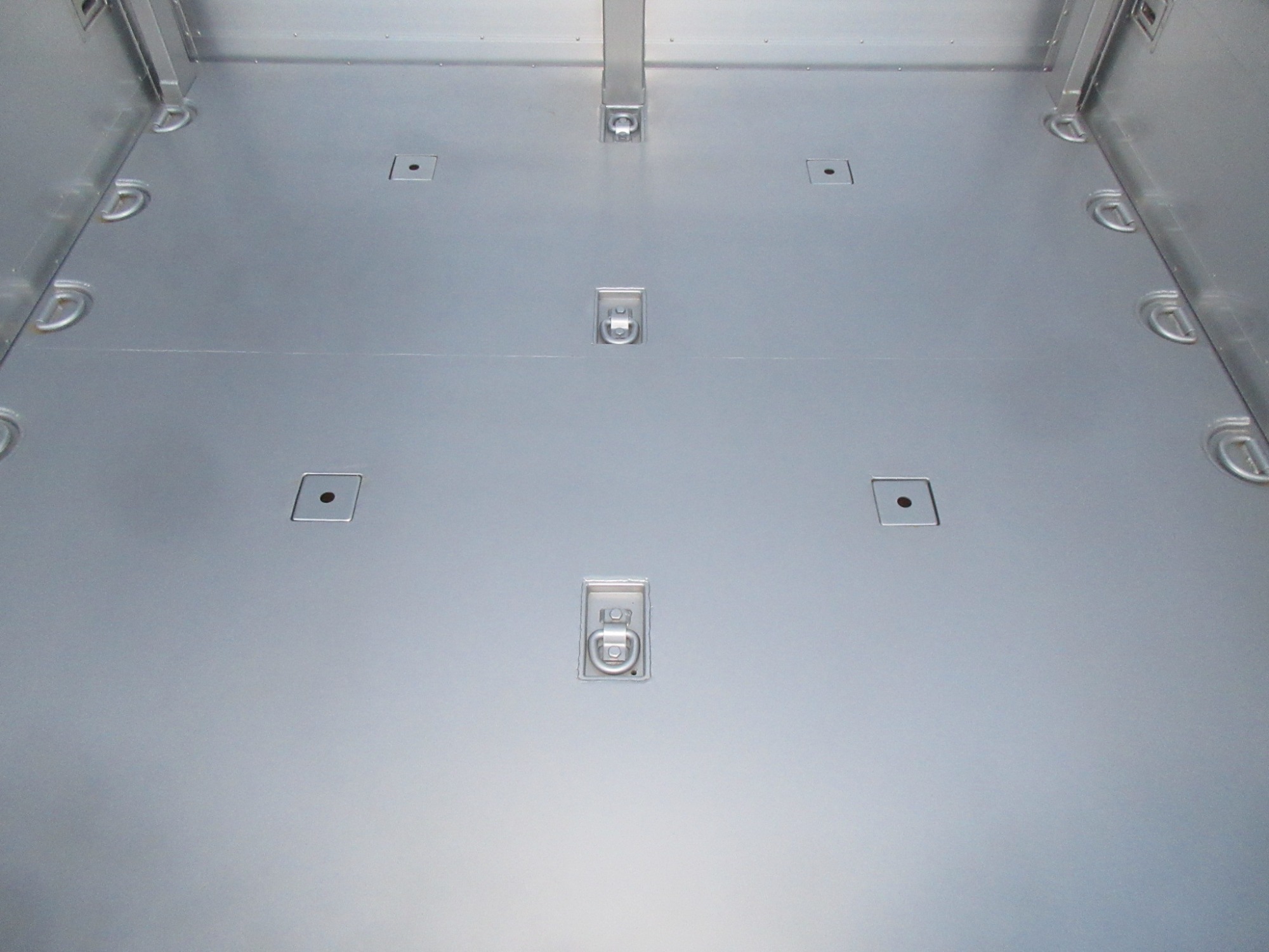 4軸低床 アルミ平未使用車