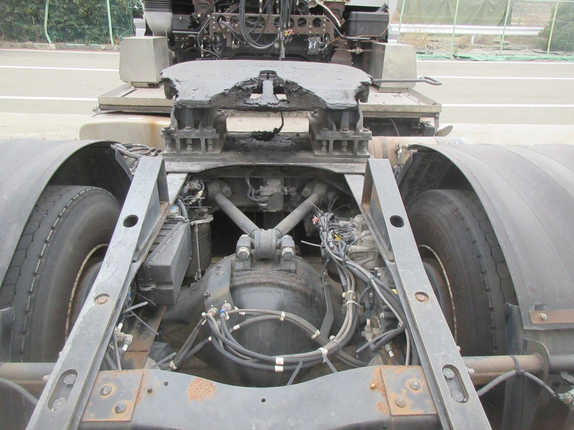 クオン11.5トンマニュアルトラクタ