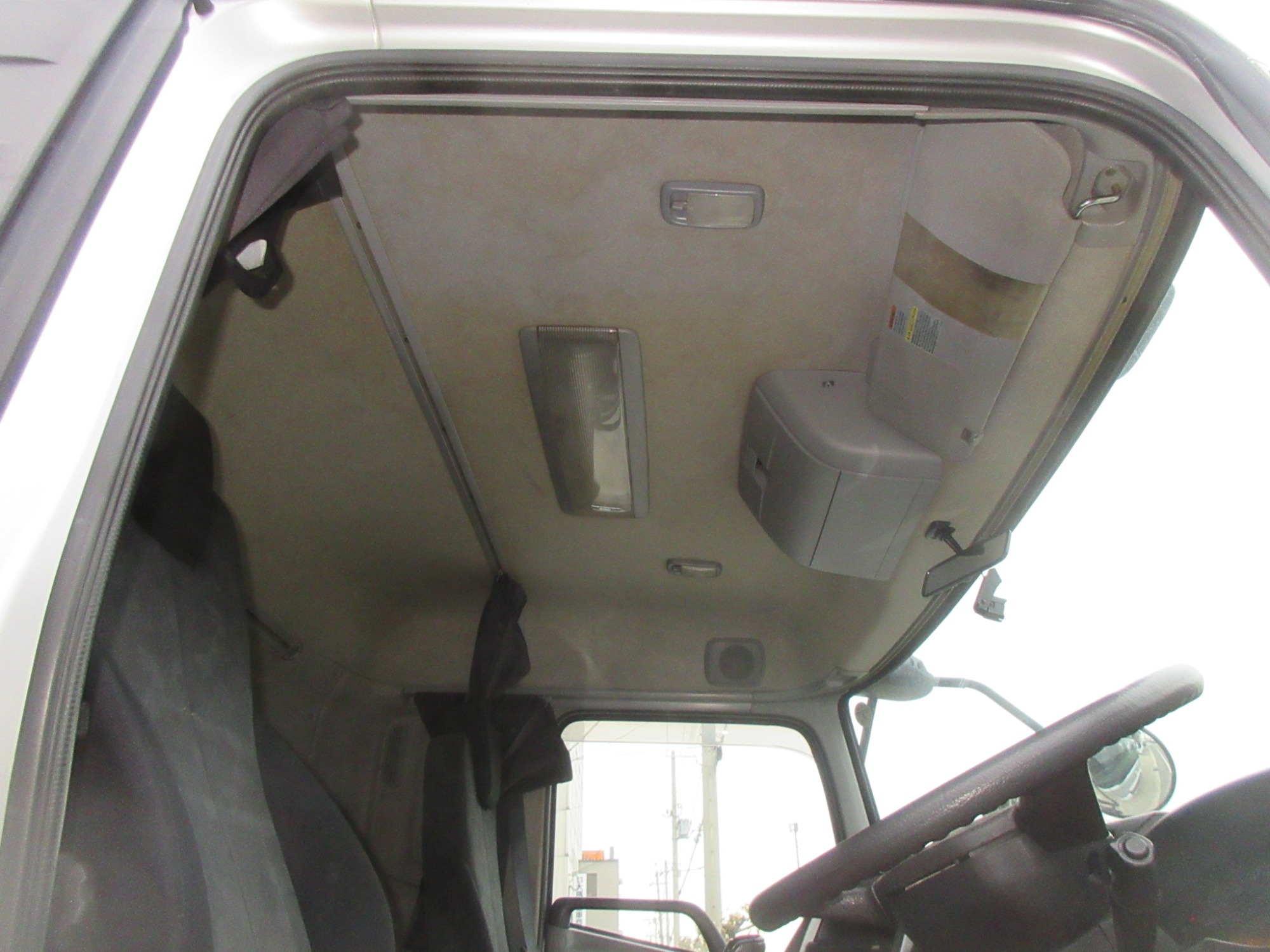 クオン11.5トンマニュアルトラクタ