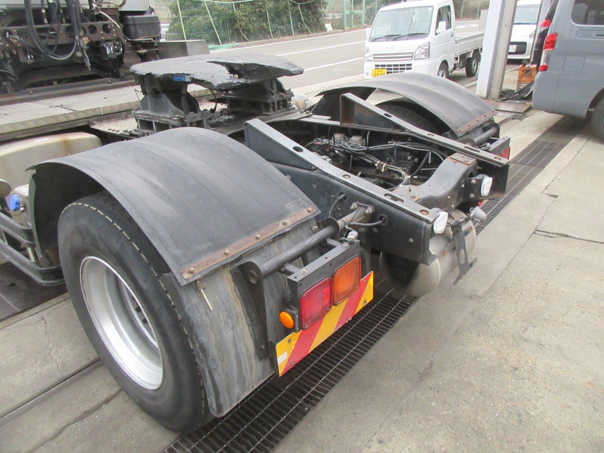 クオン11.5トンマニュアルトラクタ