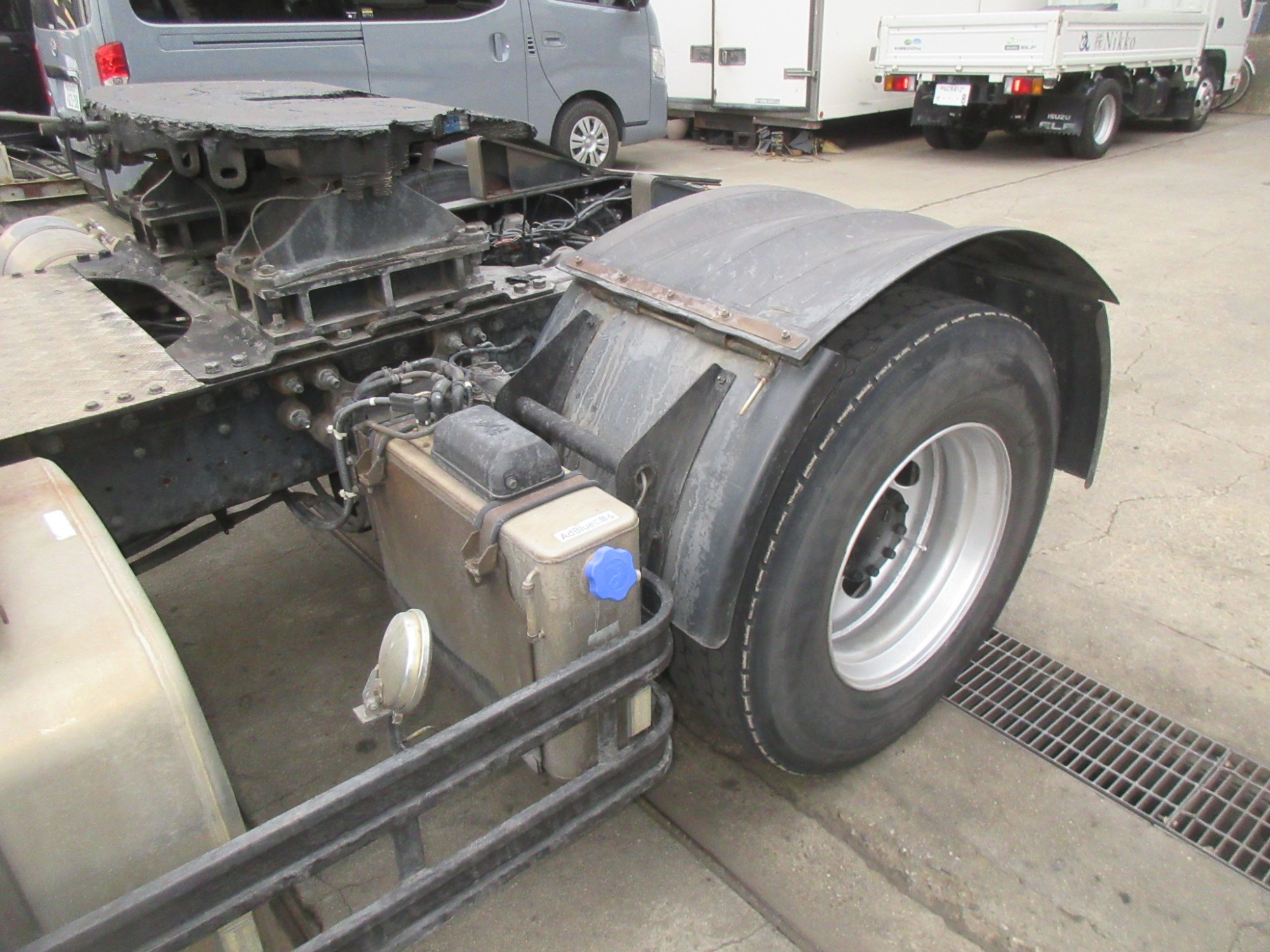 クオン11.5トンマニュアルトラクタ