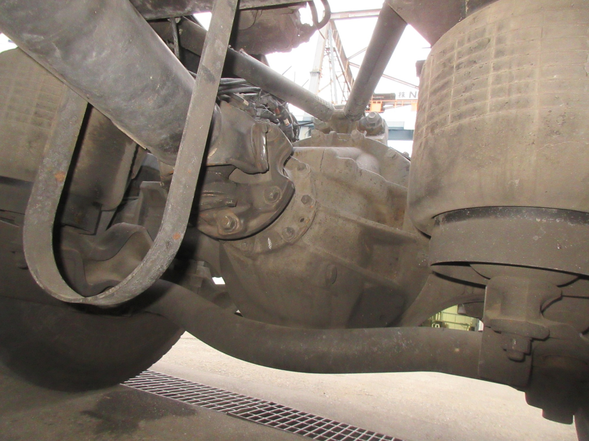 クオン11.5トンマニュアルトラクタ