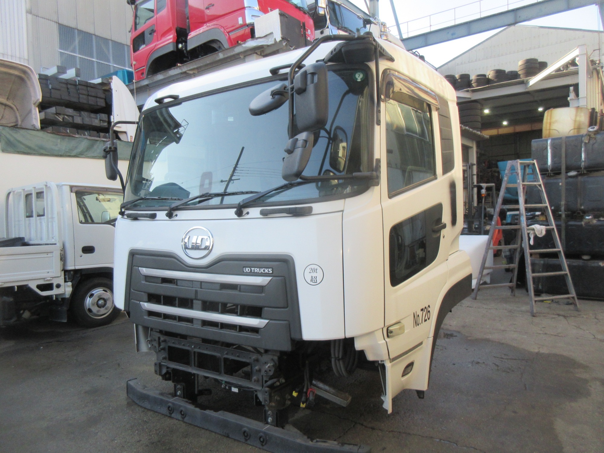 キャビン クオン スタンダードルーフ 2PG-CG5CA