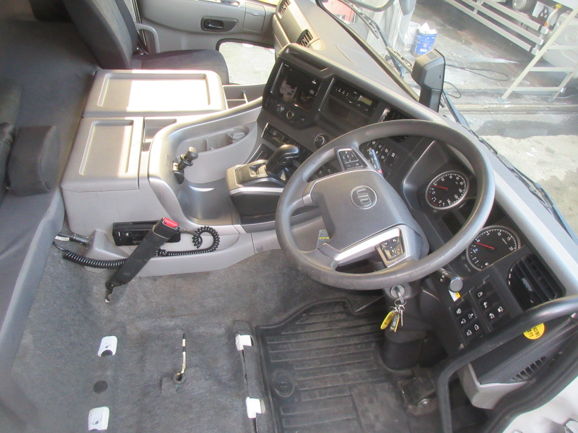 キャビン クオン スタンダードルーフ 2PG-CG5CA