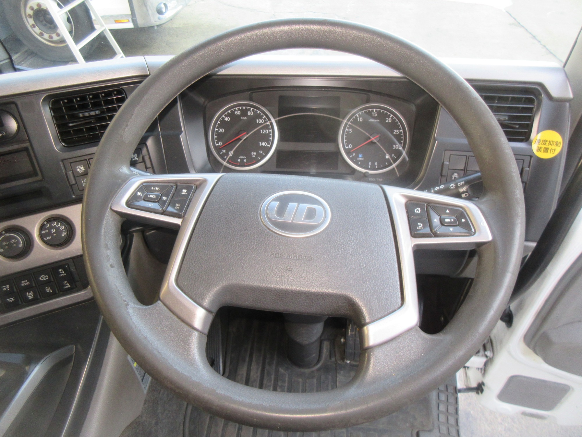 キャビン クオン スタンダードルーフ 2PG-CG5CA