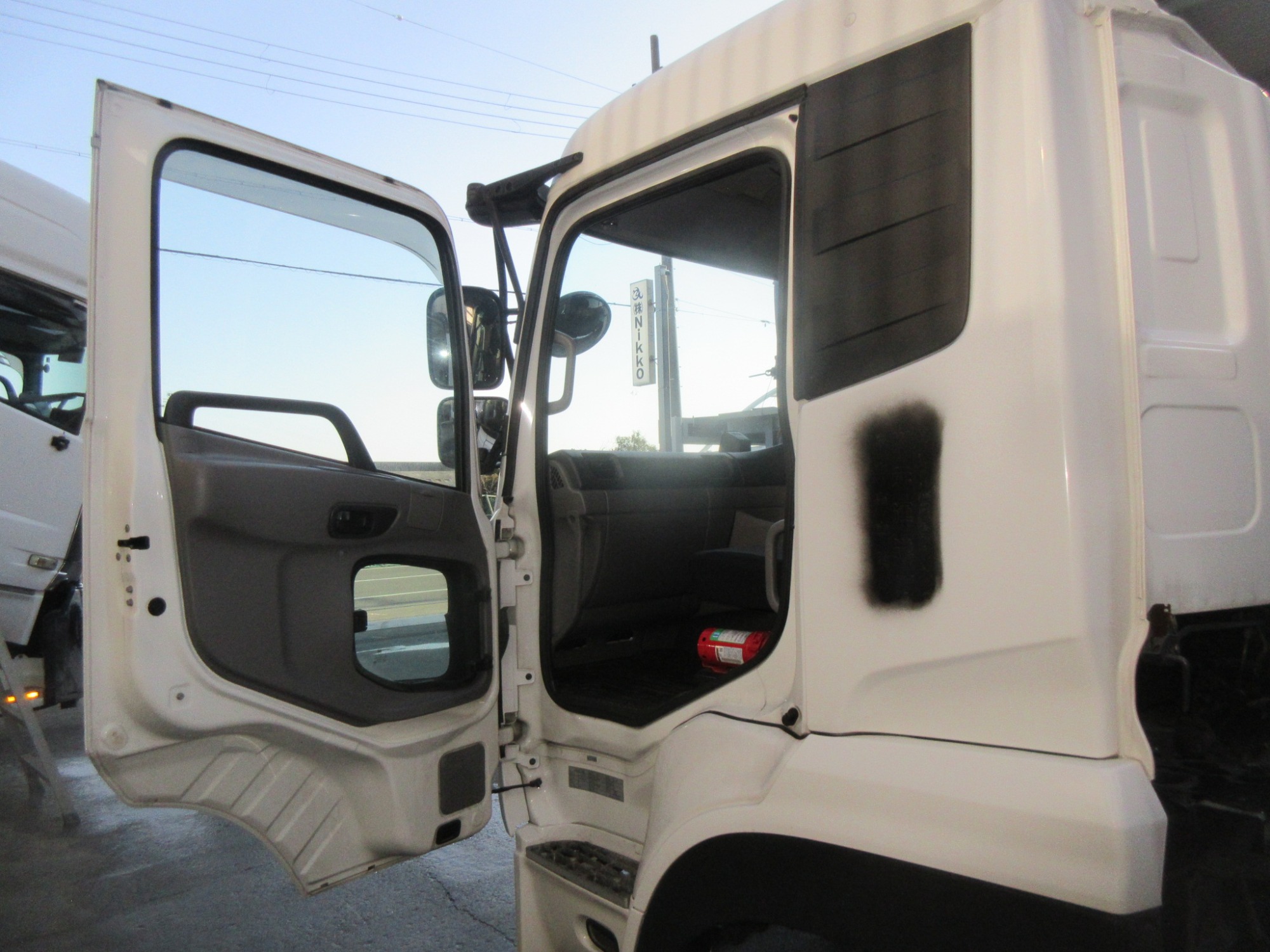 キャビン クオン スタンダードルーフ 2PG-CG5CA