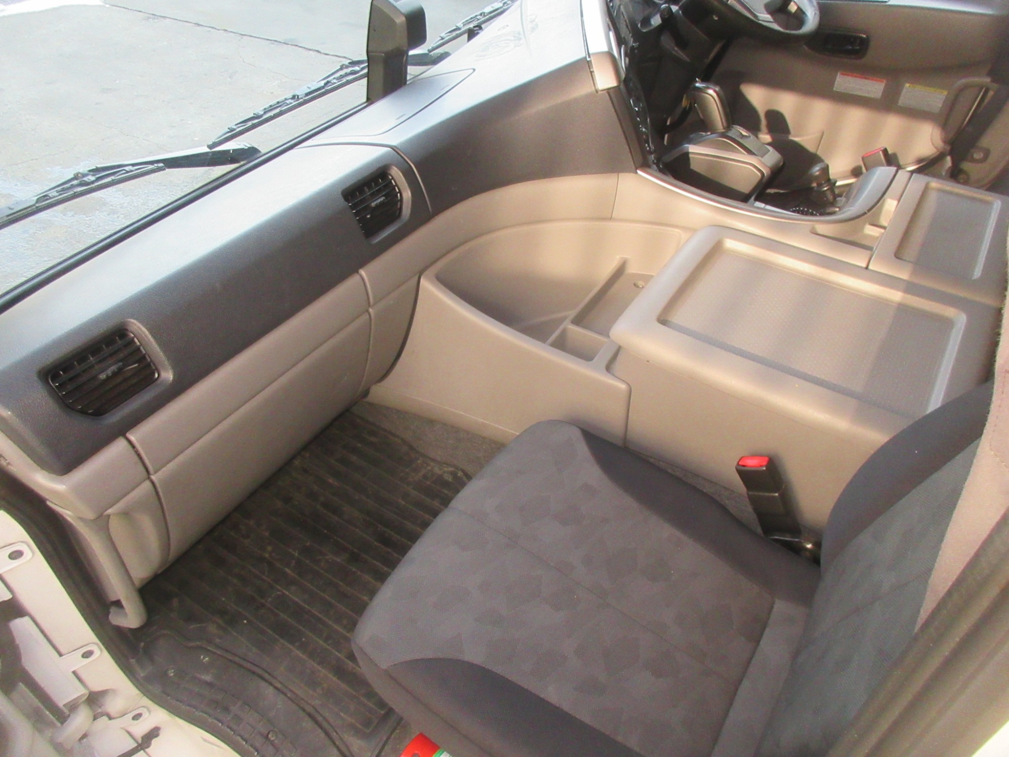 キャビン クオン スタンダードルーフ 2PG-CG5CA