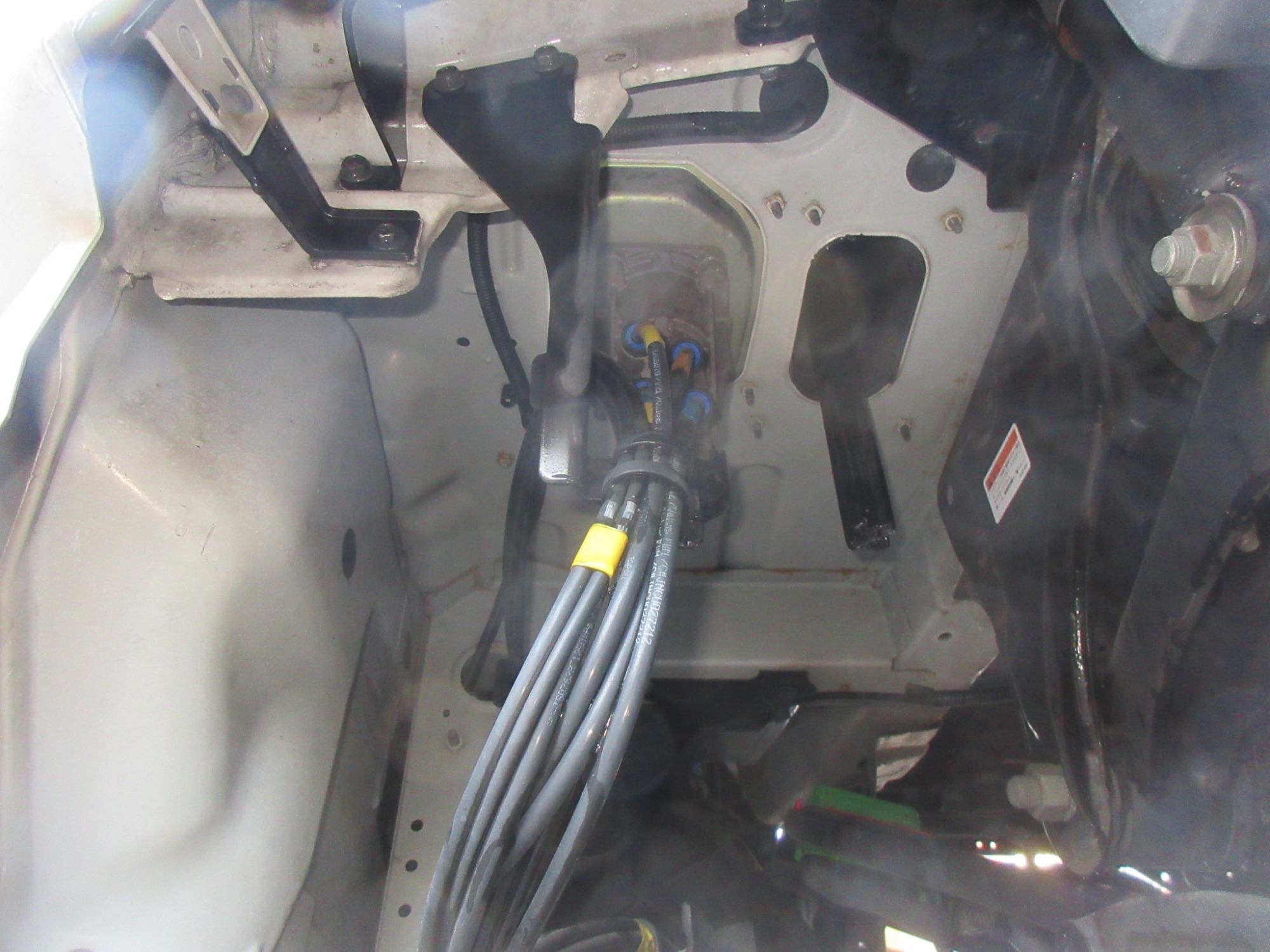 キャビン クオン スタンダードルーフ 2PG-CG5CA