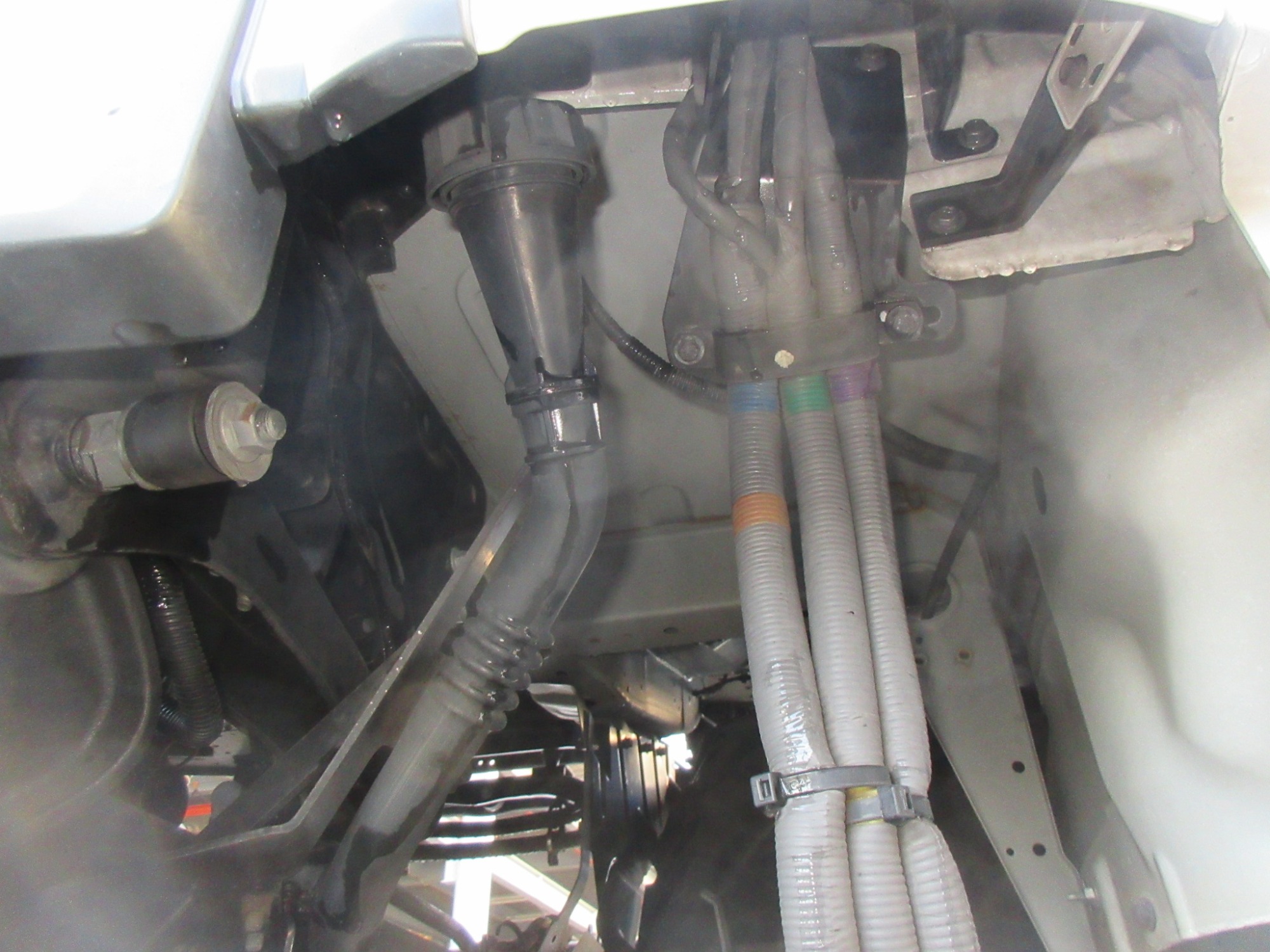 キャビン クオン スタンダードルーフ 2PG-CG5CA