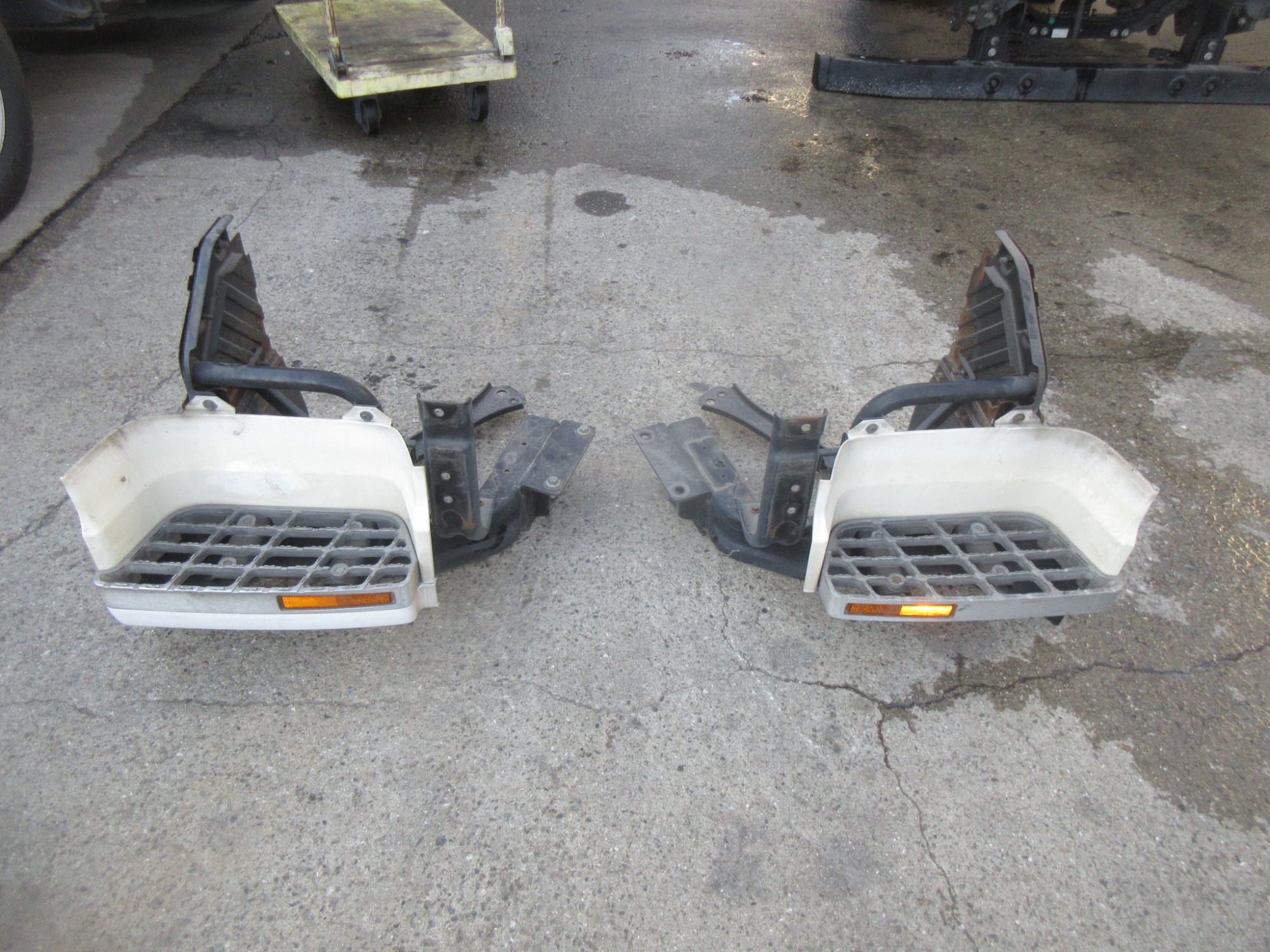 キャビン クオン スタンダードルーフ 2PG-CG5CA