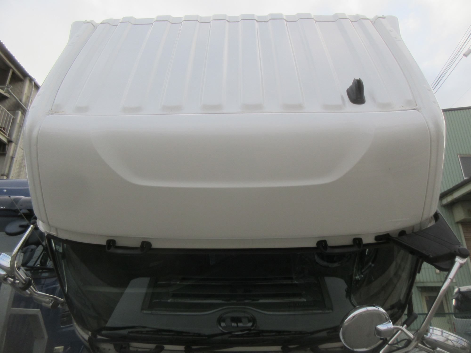 クオン第五輪荷重20トンハイルーフ未使用トラクタ