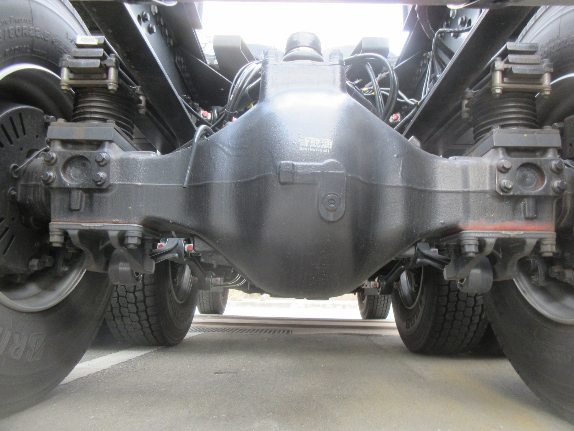 クオン第五輪荷重20トンハイルーフ未使用トラクタ