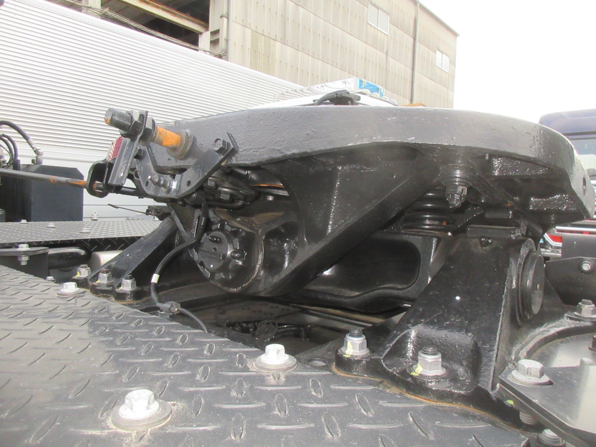 クオン第五輪荷重20トンハイルーフ未使用トラクタ