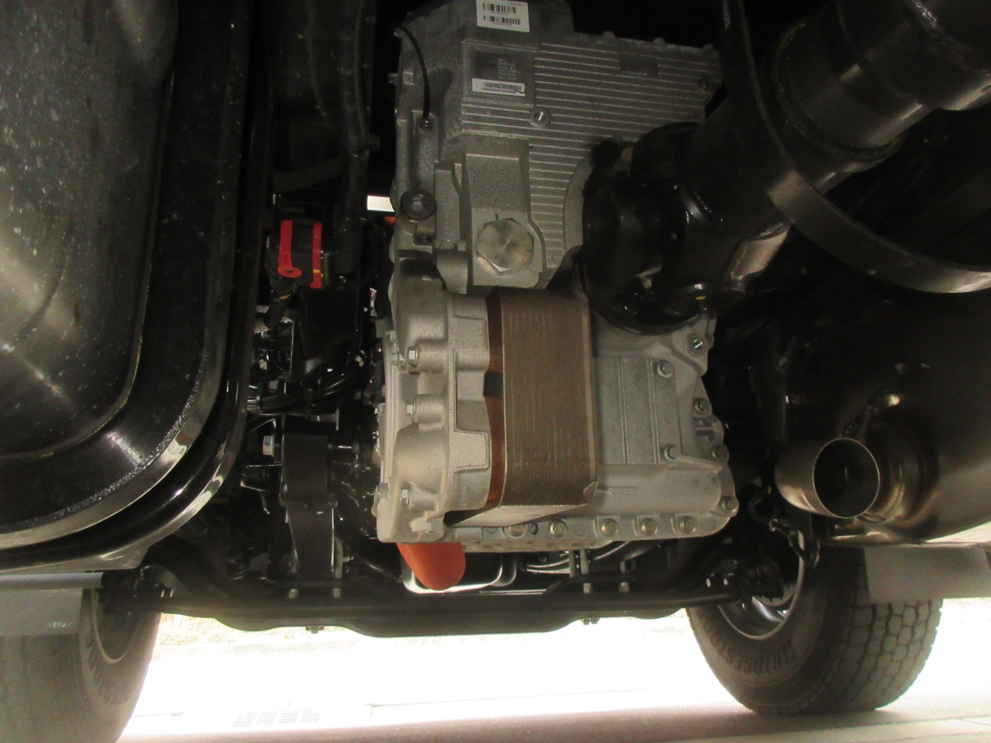 クオン第五輪荷重20トンハイルーフ未使用トラクタ