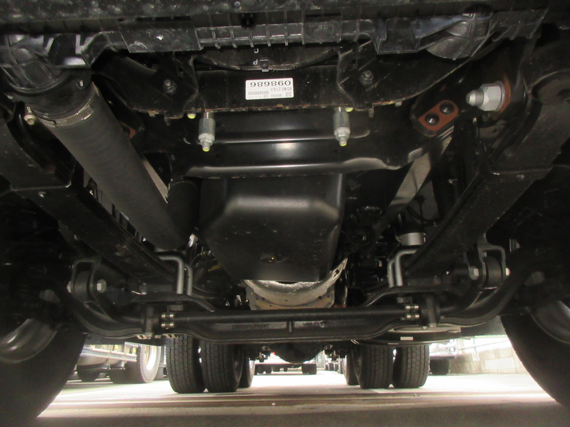 クオン第五輪荷重20トンハイルーフ未使用トラクタ