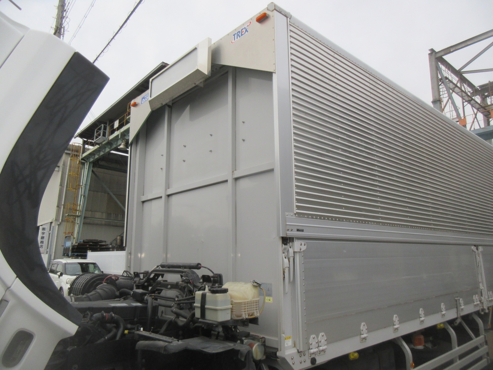 2PGクオン ハイルーフウイング 格納パワーゲート付