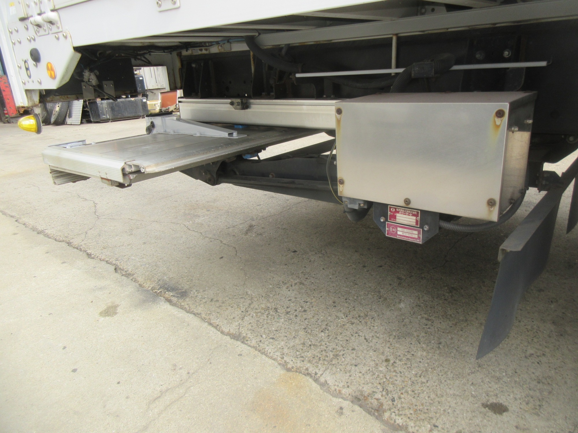 2PGクオン ハイルーフウイング 格納パワーゲート付