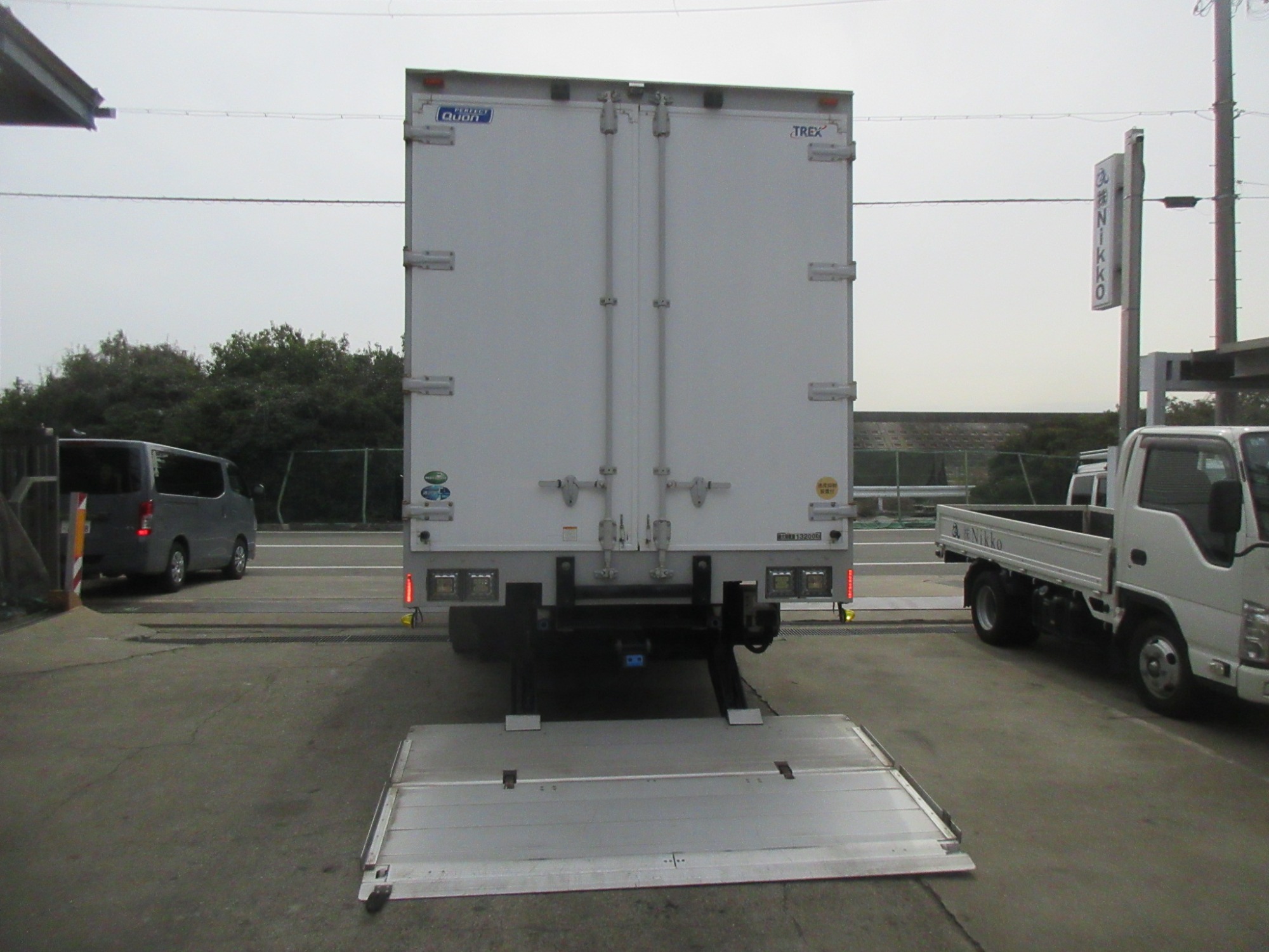 2PGクオン ハイルーフウイング 格納パワーゲート付