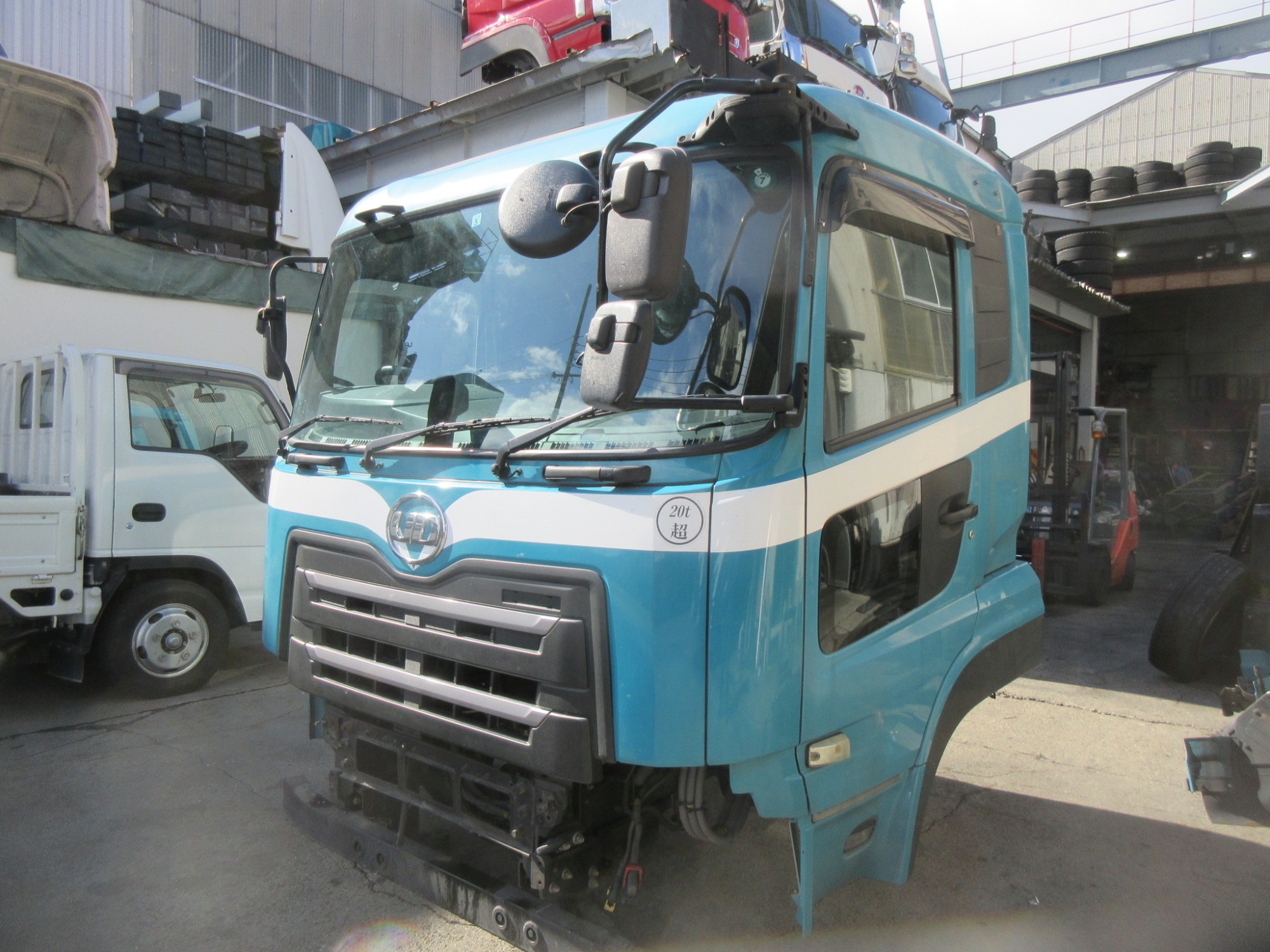 キャビン クオン スタンダードルーフ 2PG-CG5CA