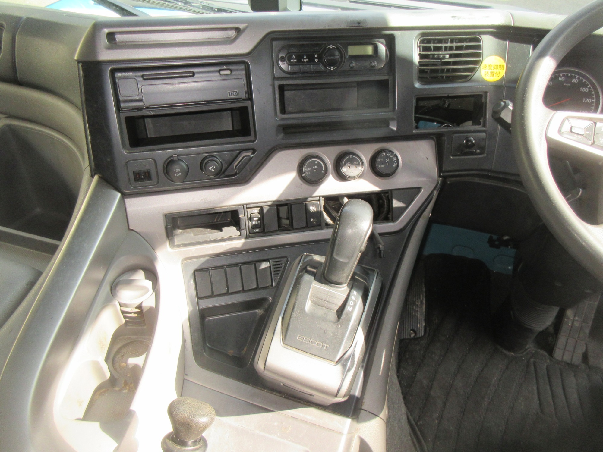 キャビン クオン スタンダードルーフ 2PG-CG5CA