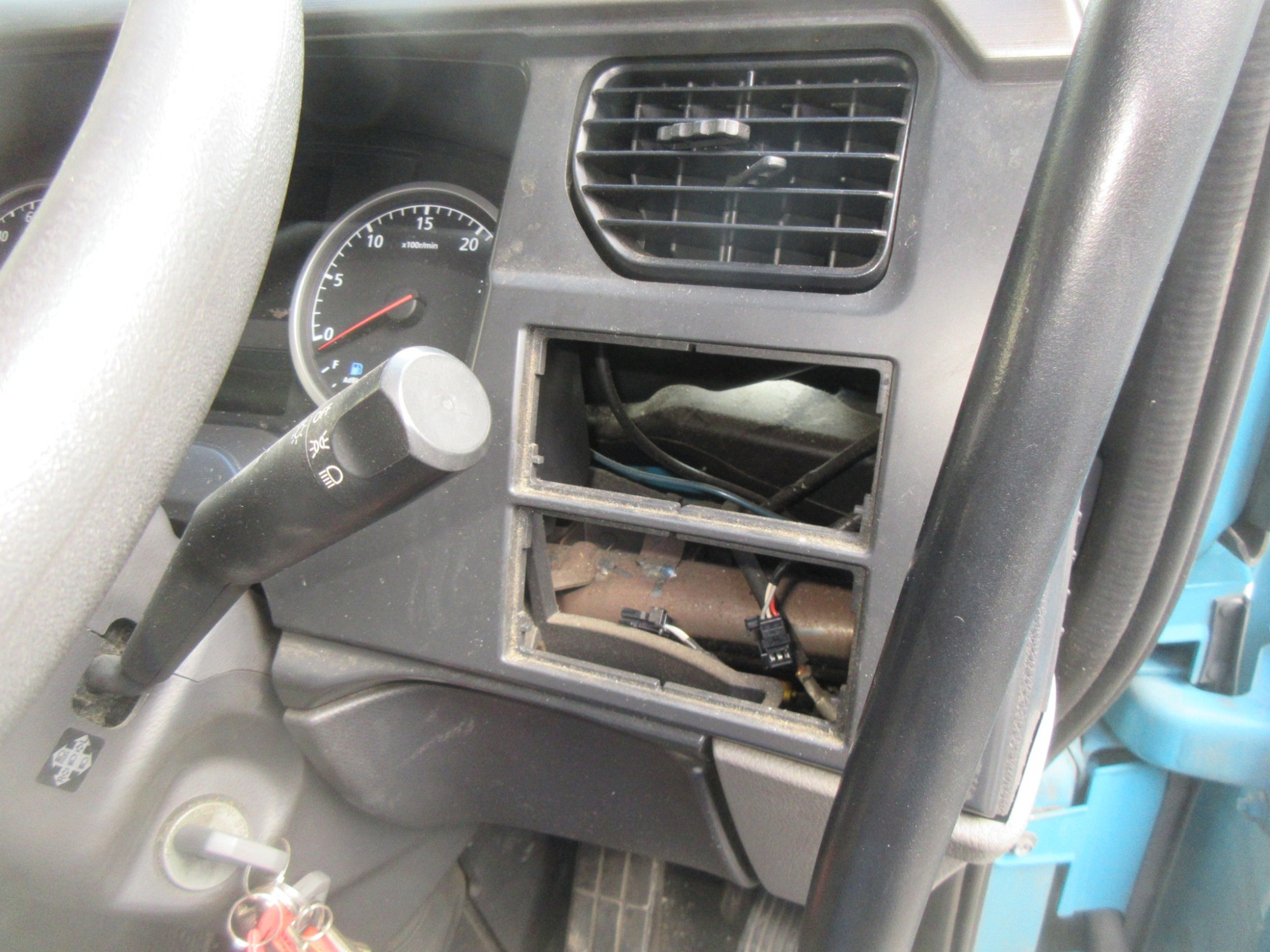 キャビン クオン スタンダードルーフ 2PG-CG5CA