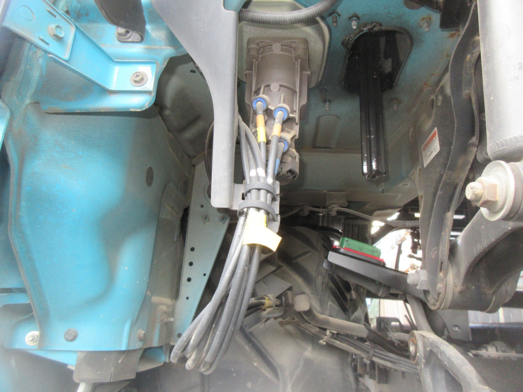 キャビン クオン スタンダードルーフ 2PG-CG5CA