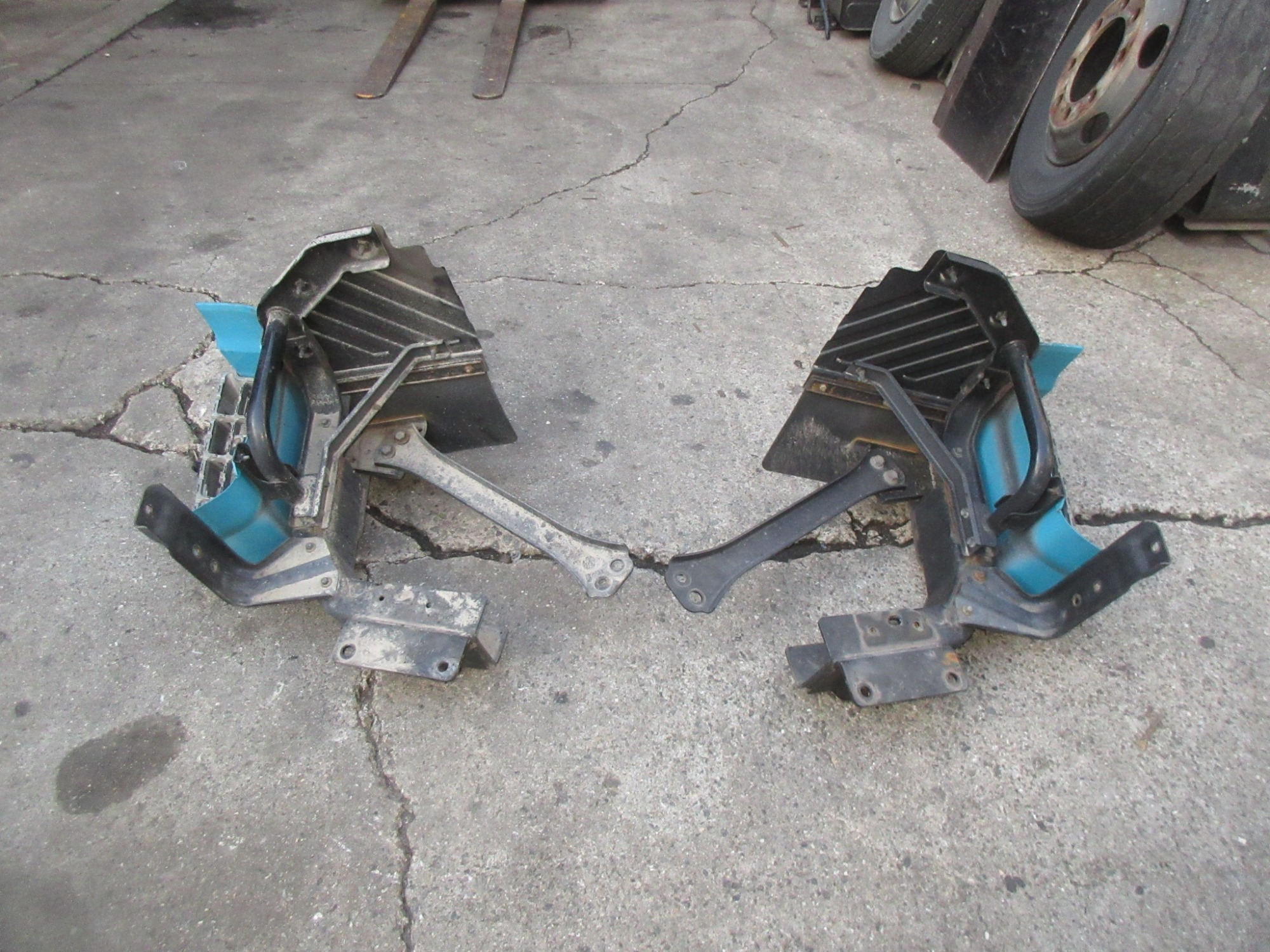 キャビン クオン スタンダードルーフ 2PG-CG5CA