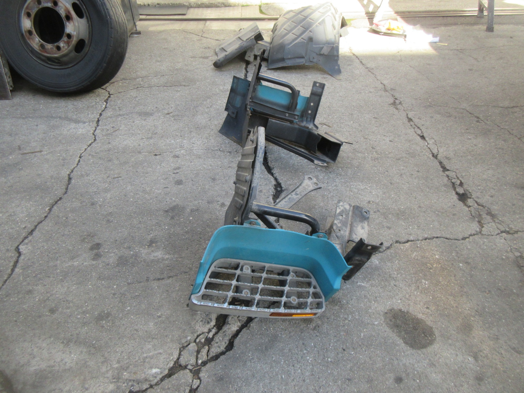 キャビン クオン スタンダードルーフ 2PG-CG5CA